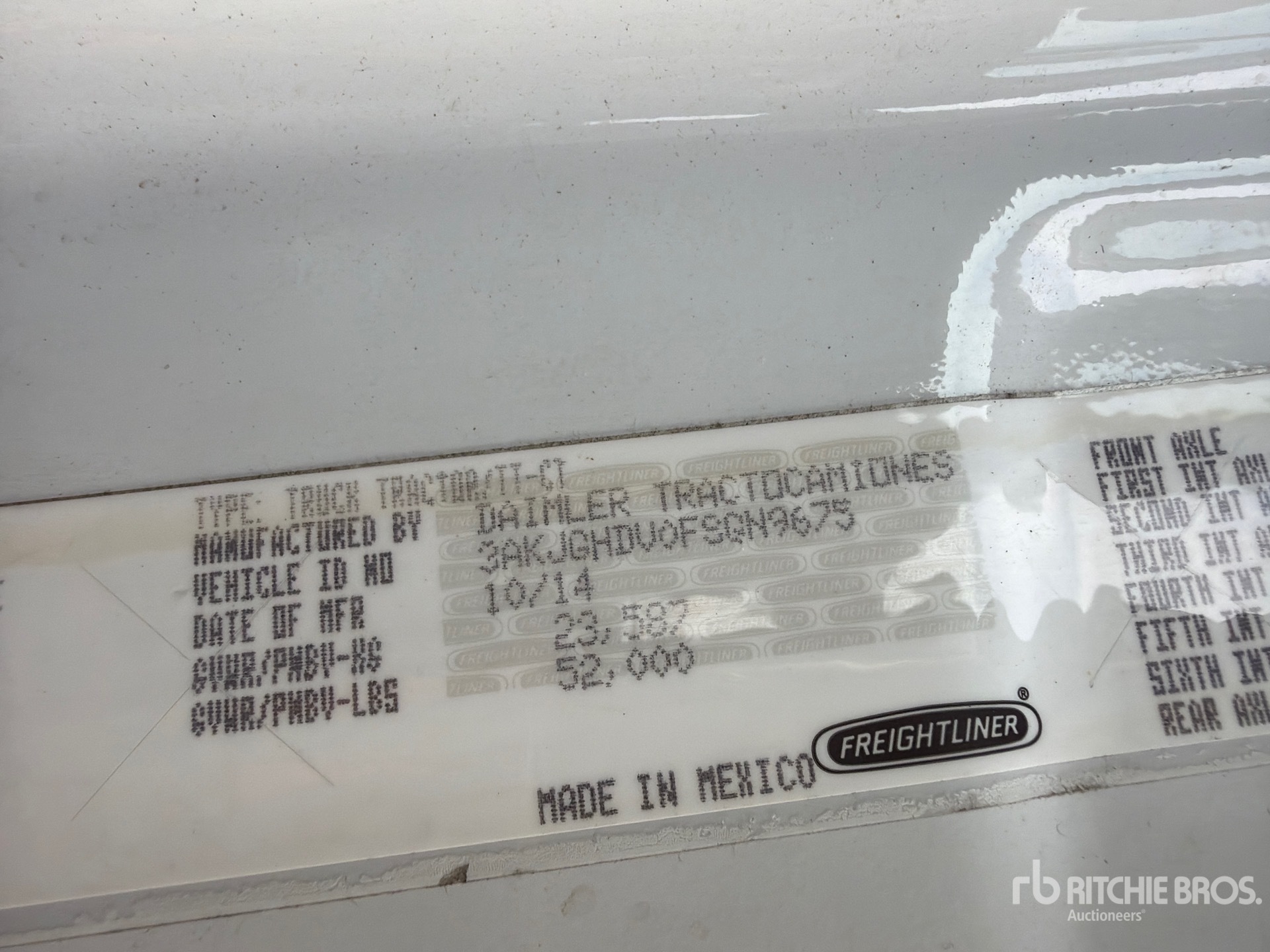 2015 Freightliner CASCADIA 113