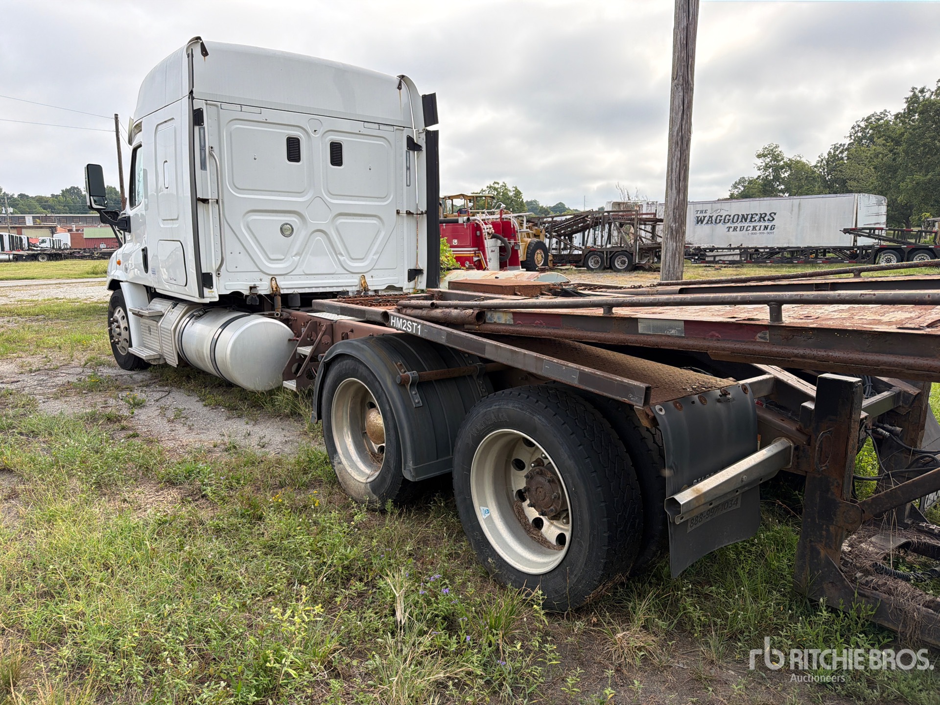 2015 Freightliner CASCADIA 113