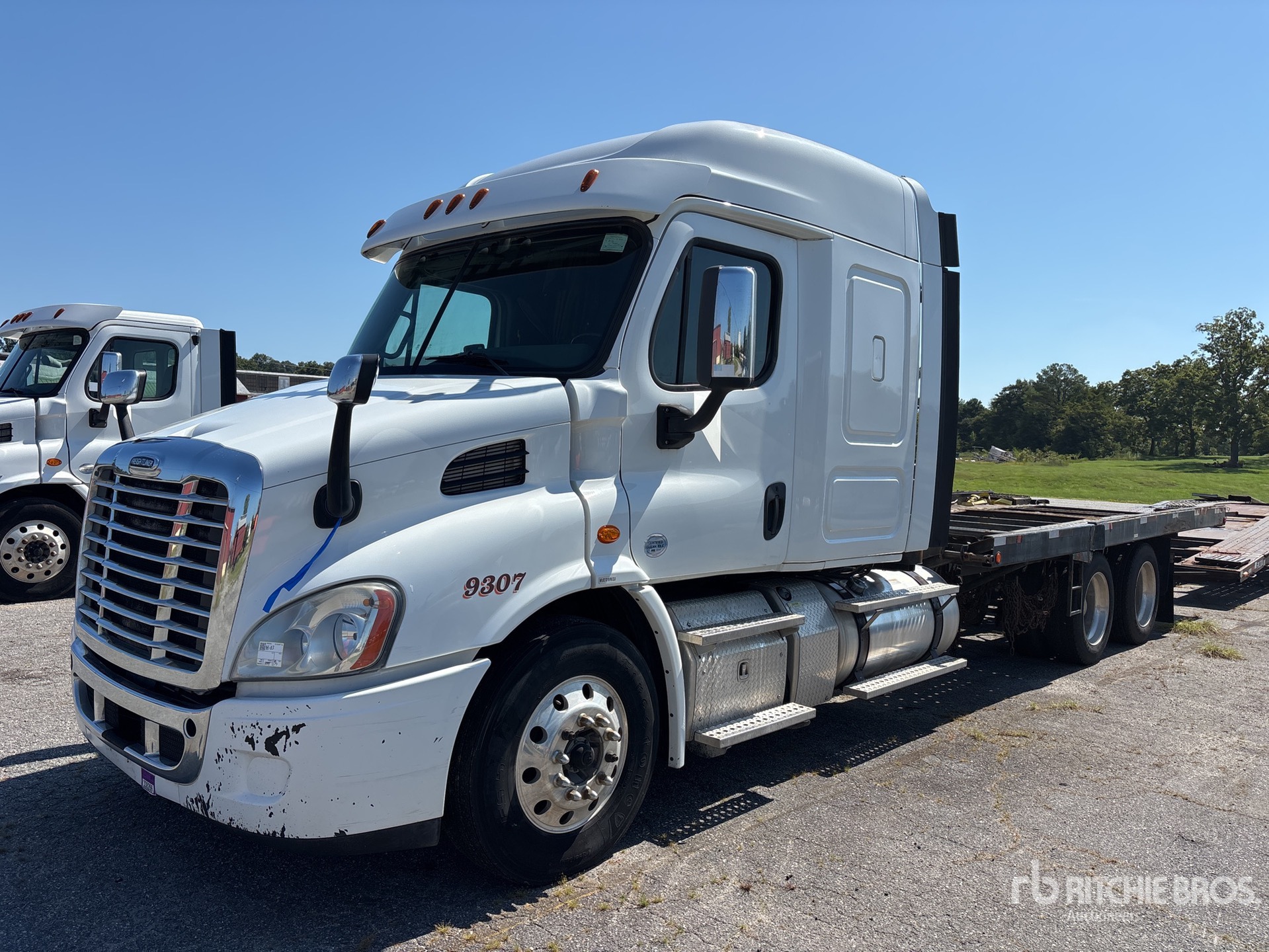 Photo of 2019 Freightliner CASCADIA 113