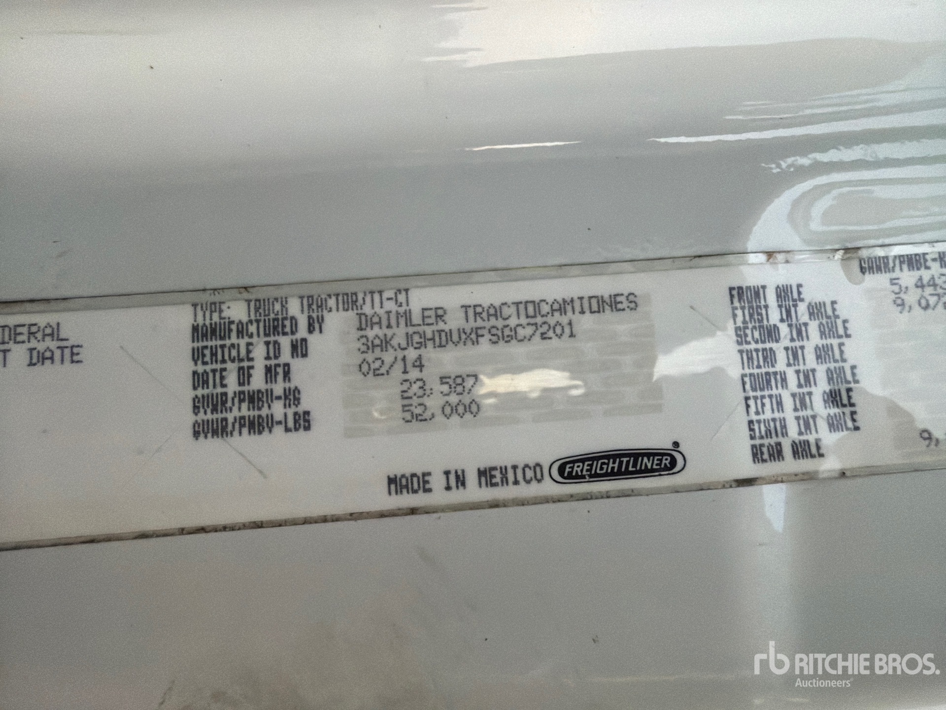 2015 Freightliner CASCADIA 113