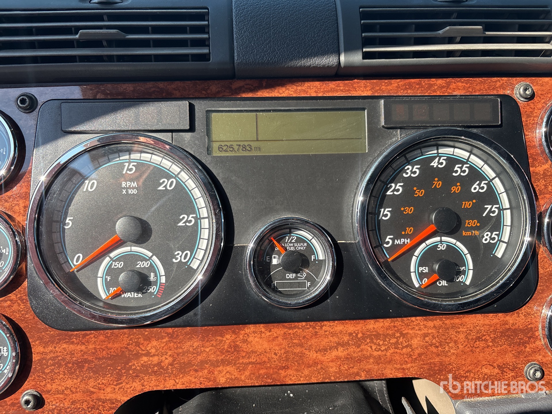 2019 Freightliner Cascadia 113