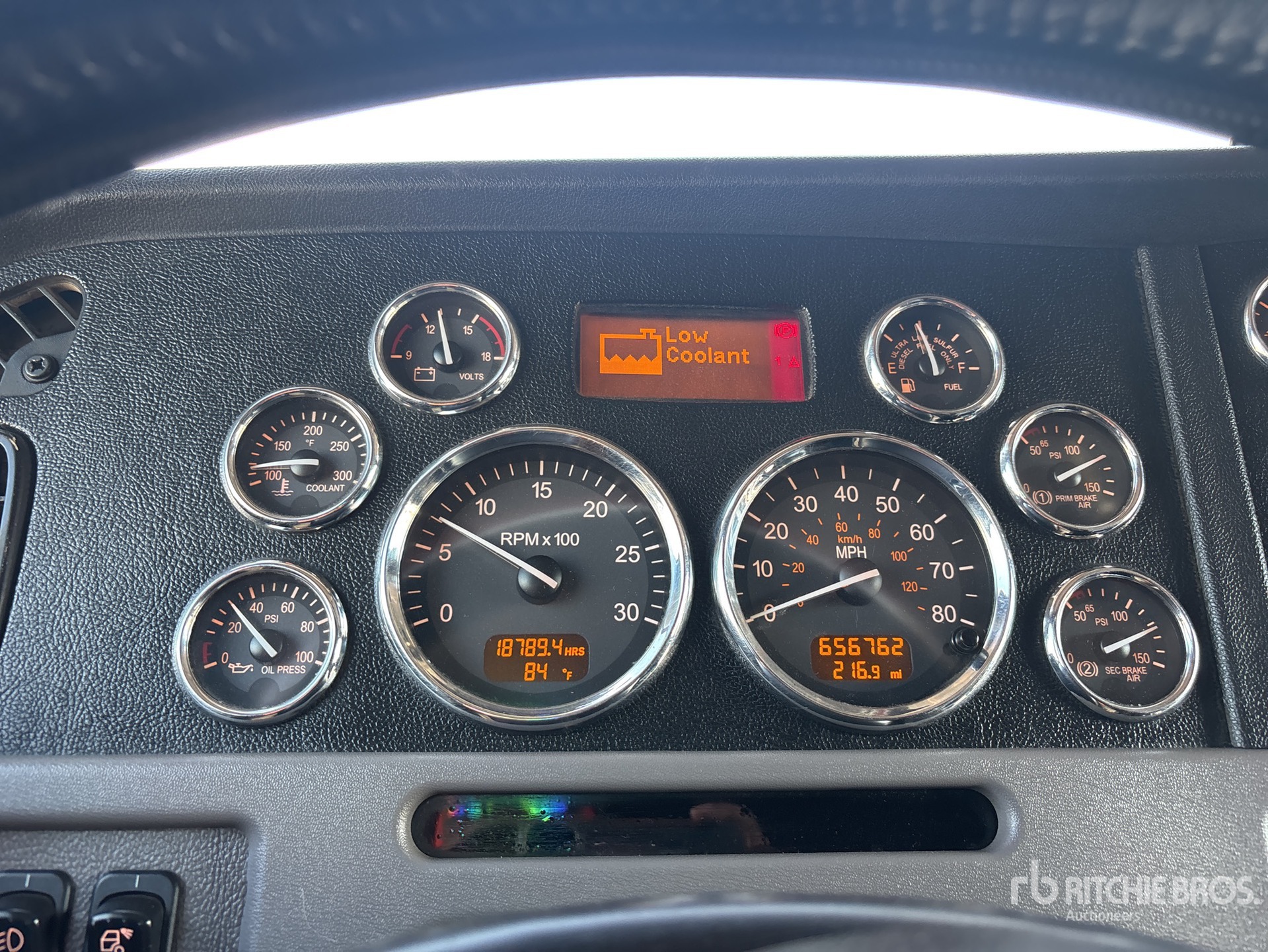2020 Peterbilt 389