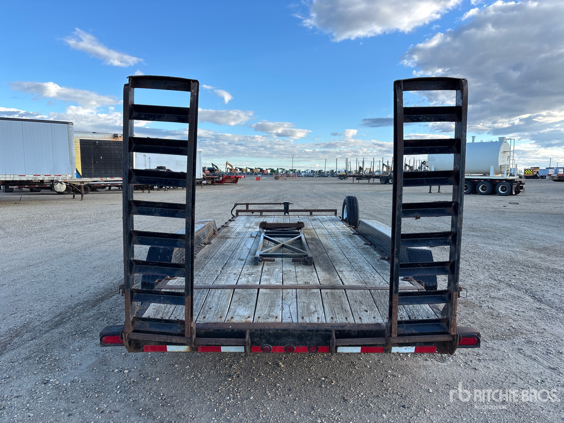 2015 Load Trail 17078 LB 20 FT TRI/A