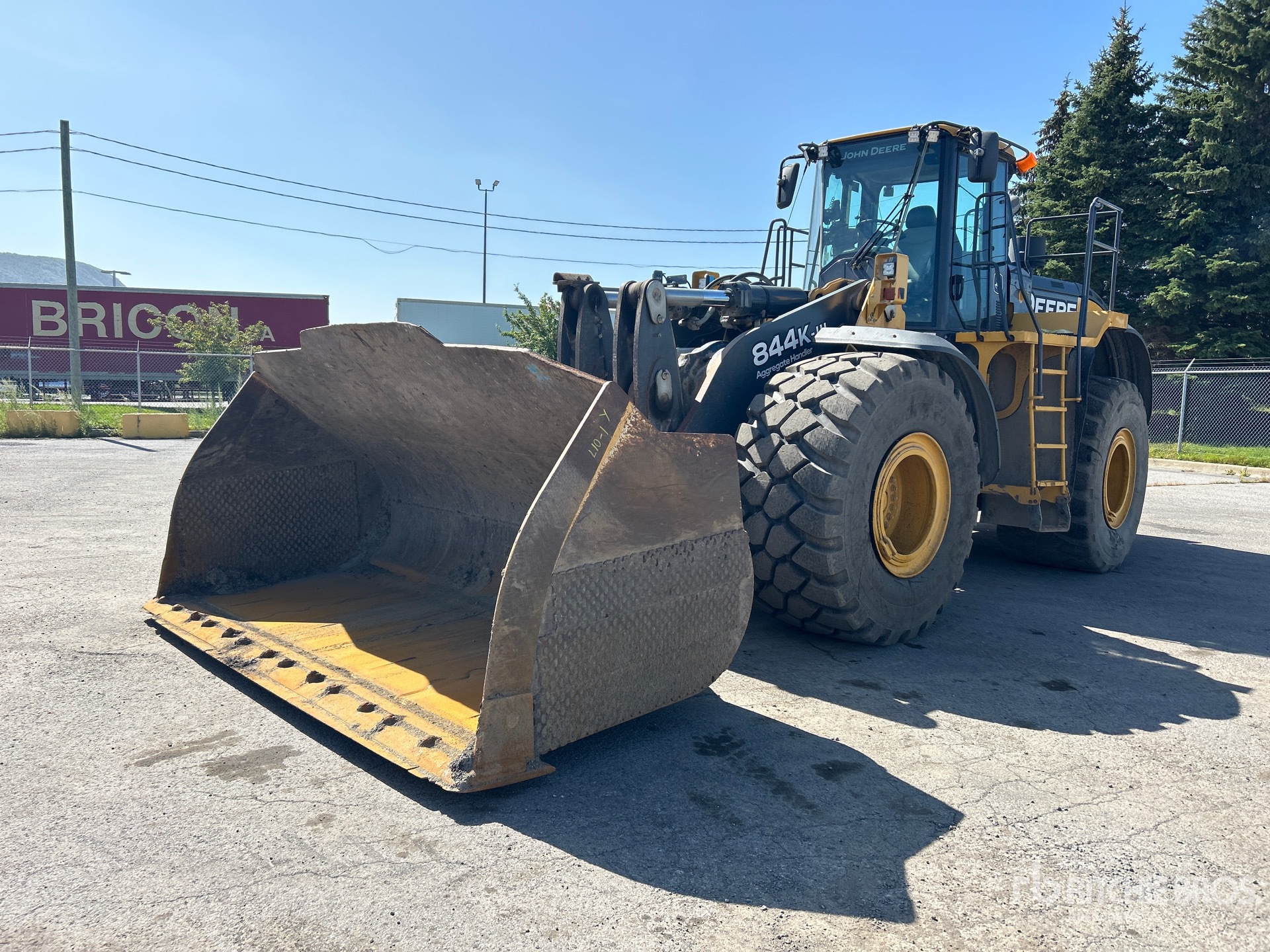 Photo of 2018 John Deere 844K-III