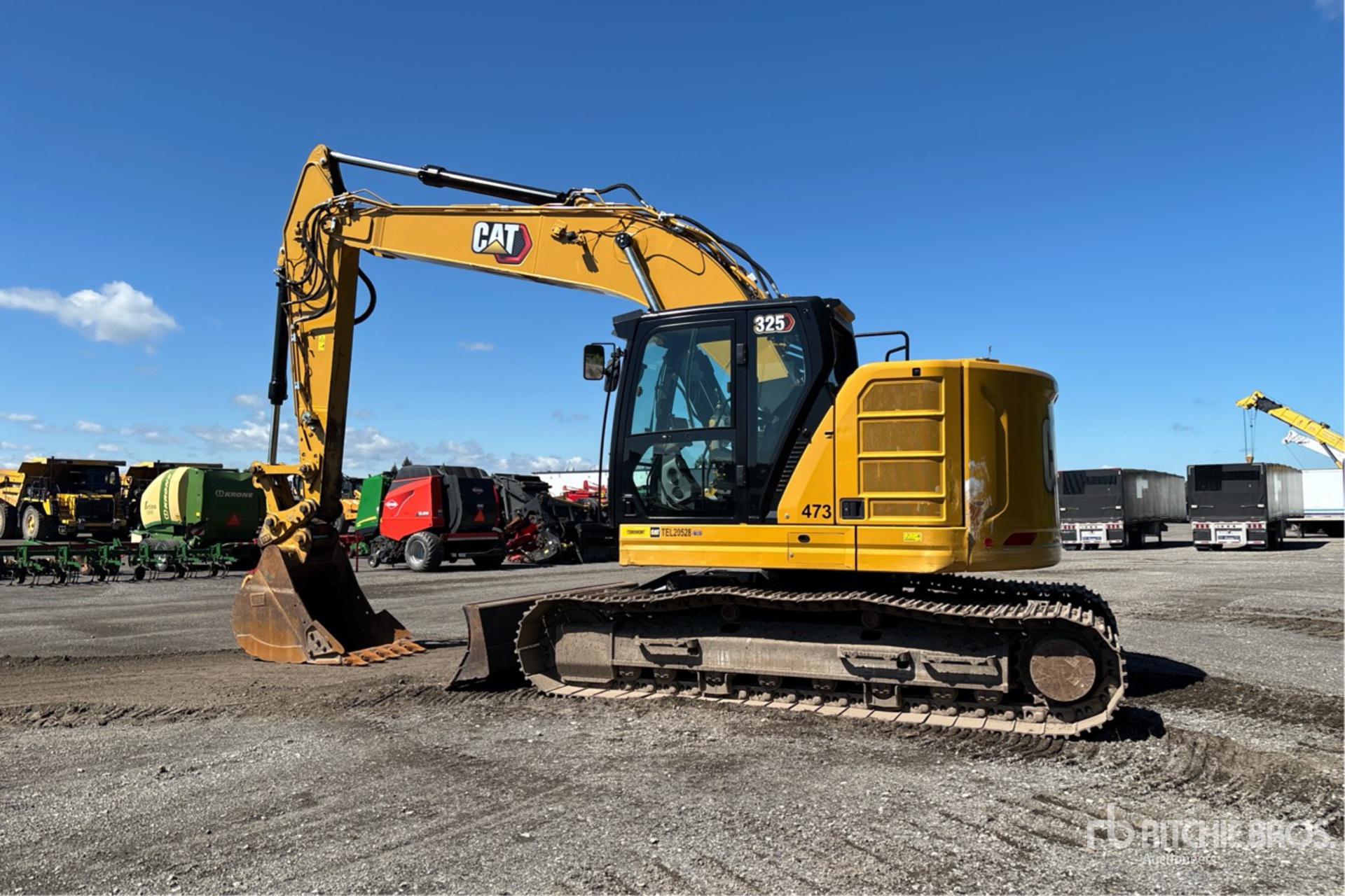 2022 Caterpillar 325
