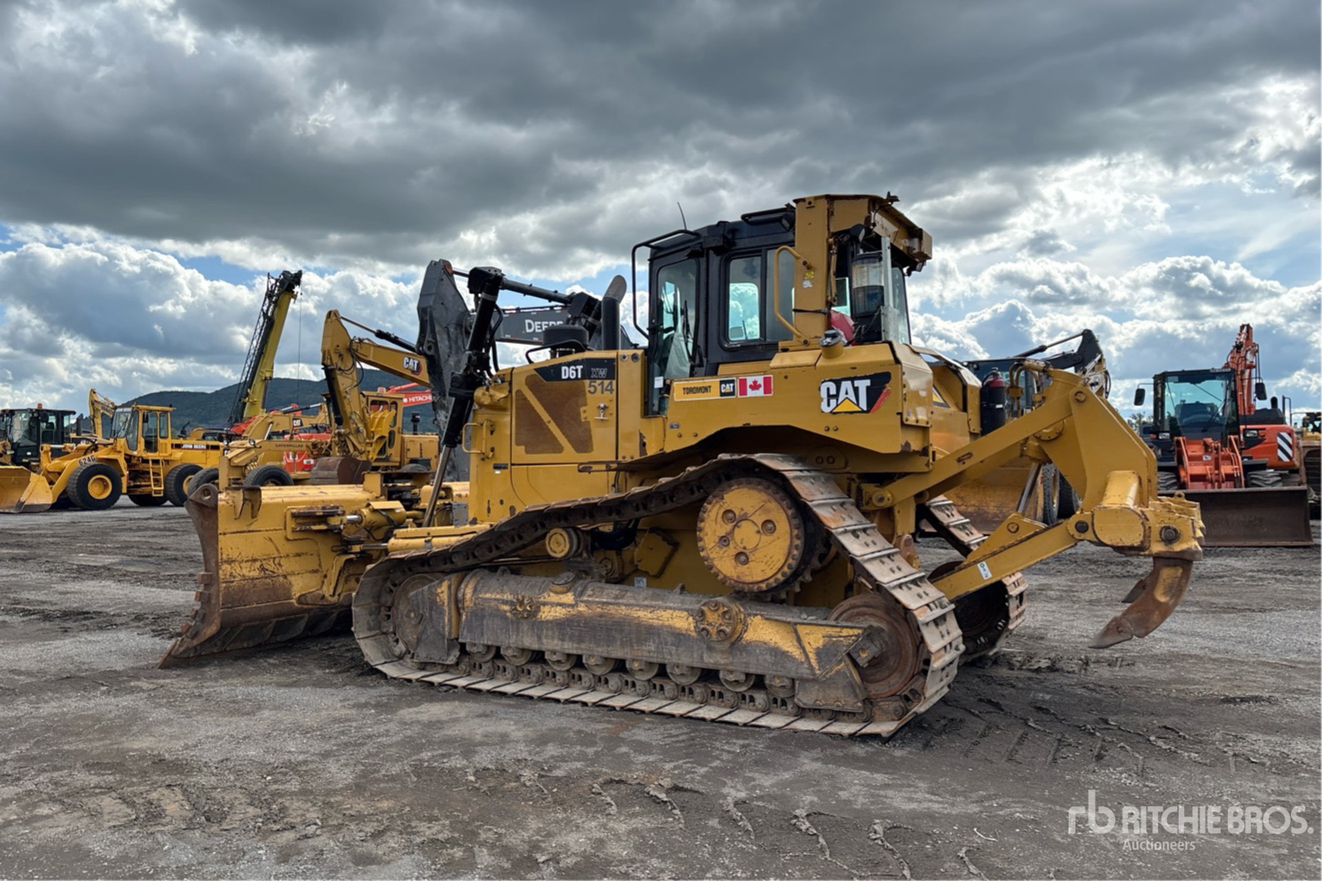 2014 Caterpillar D6T XW