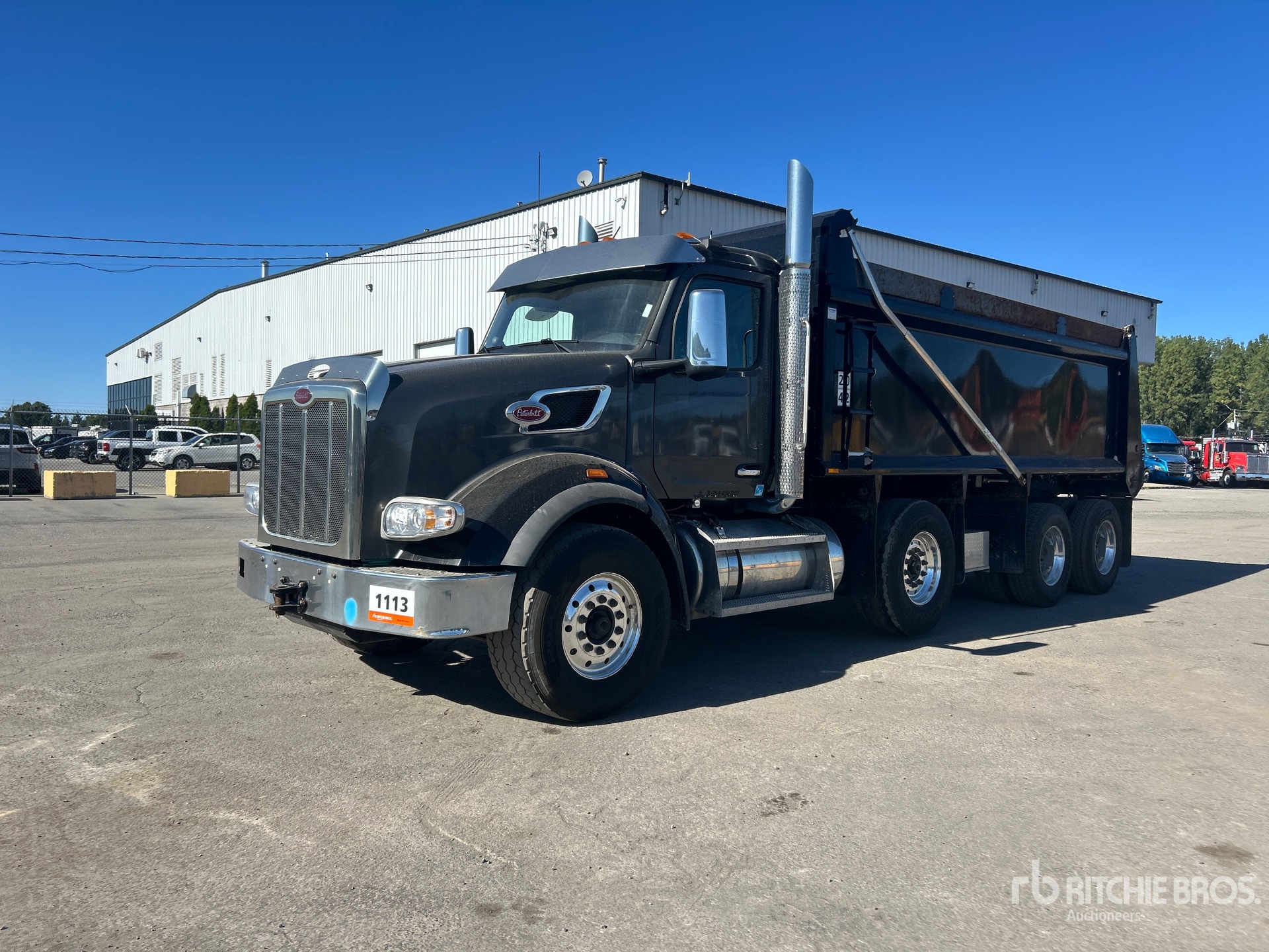 2023 Peterbilt 567