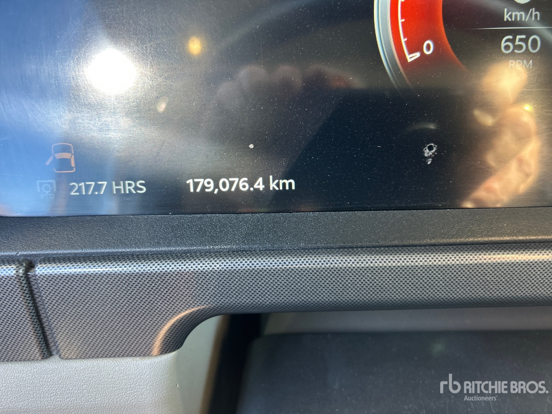 2023 Peterbilt 567