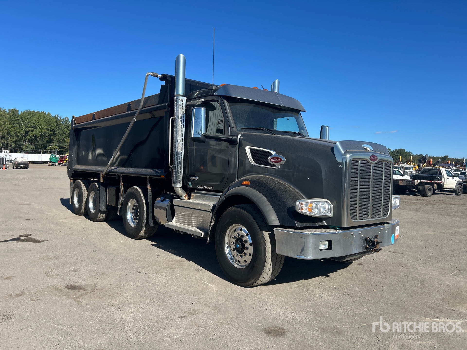 2023 Peterbilt 567