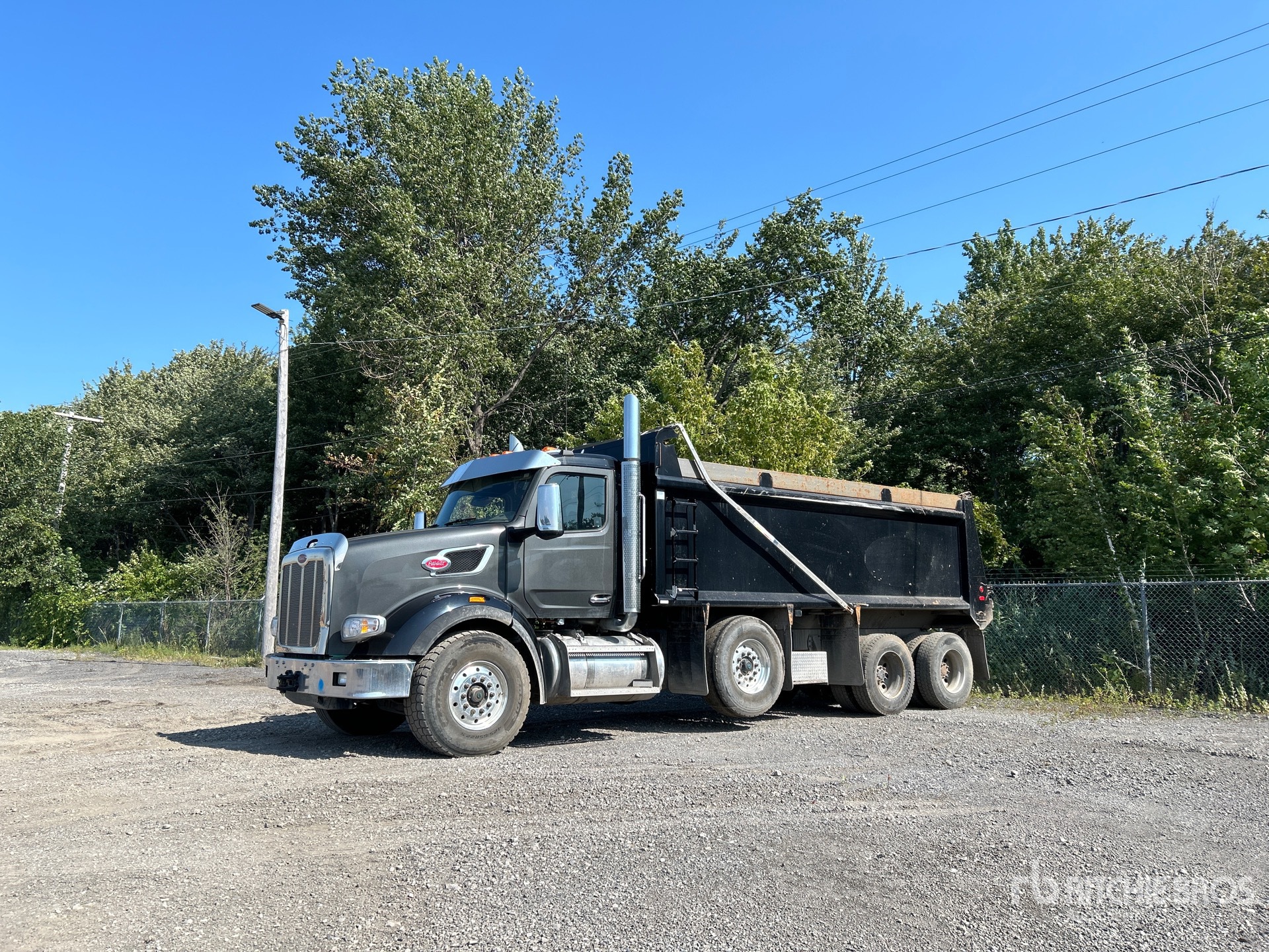 2023 Peterbilt 567