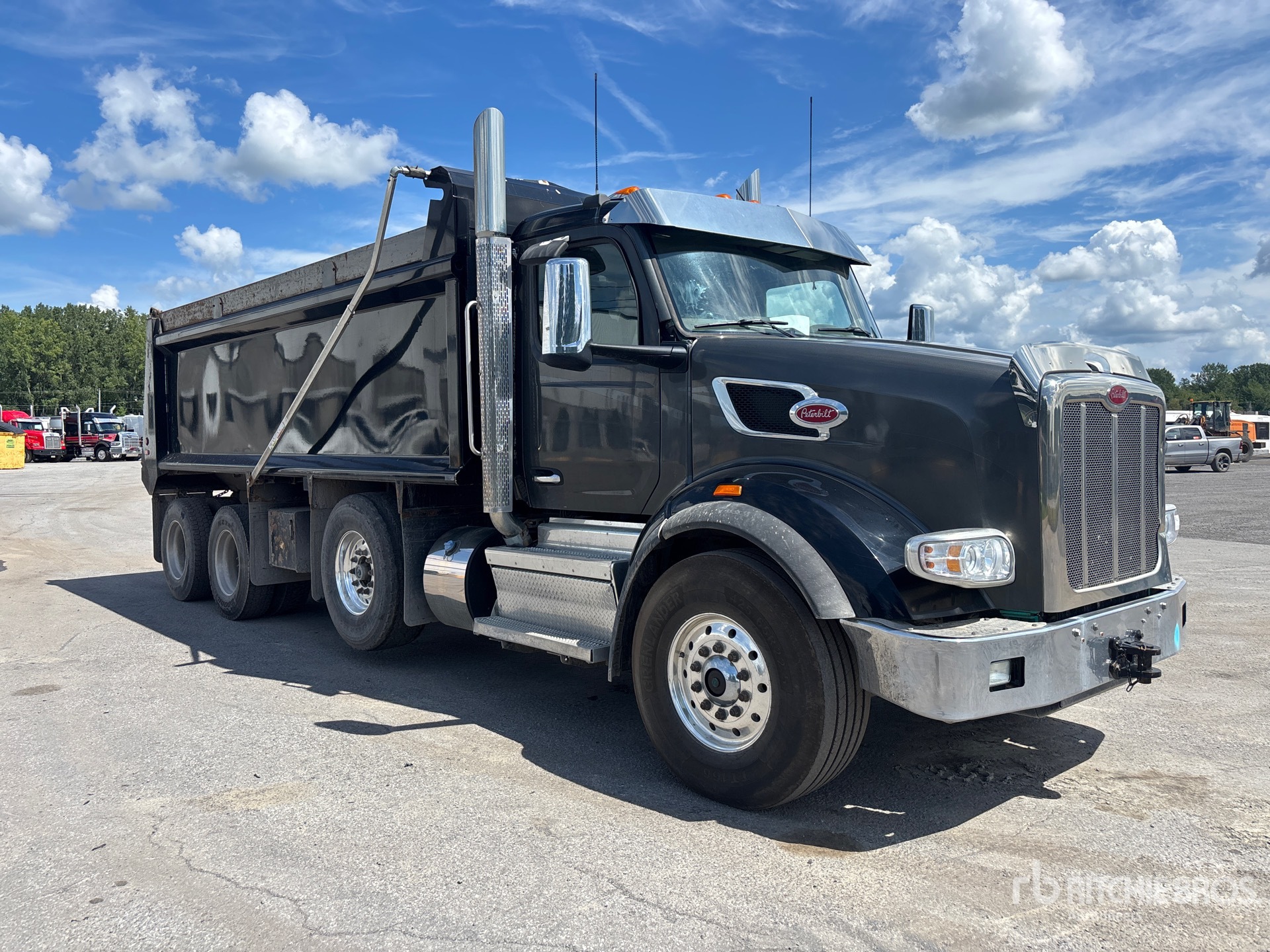 2023 Peterbilt 567