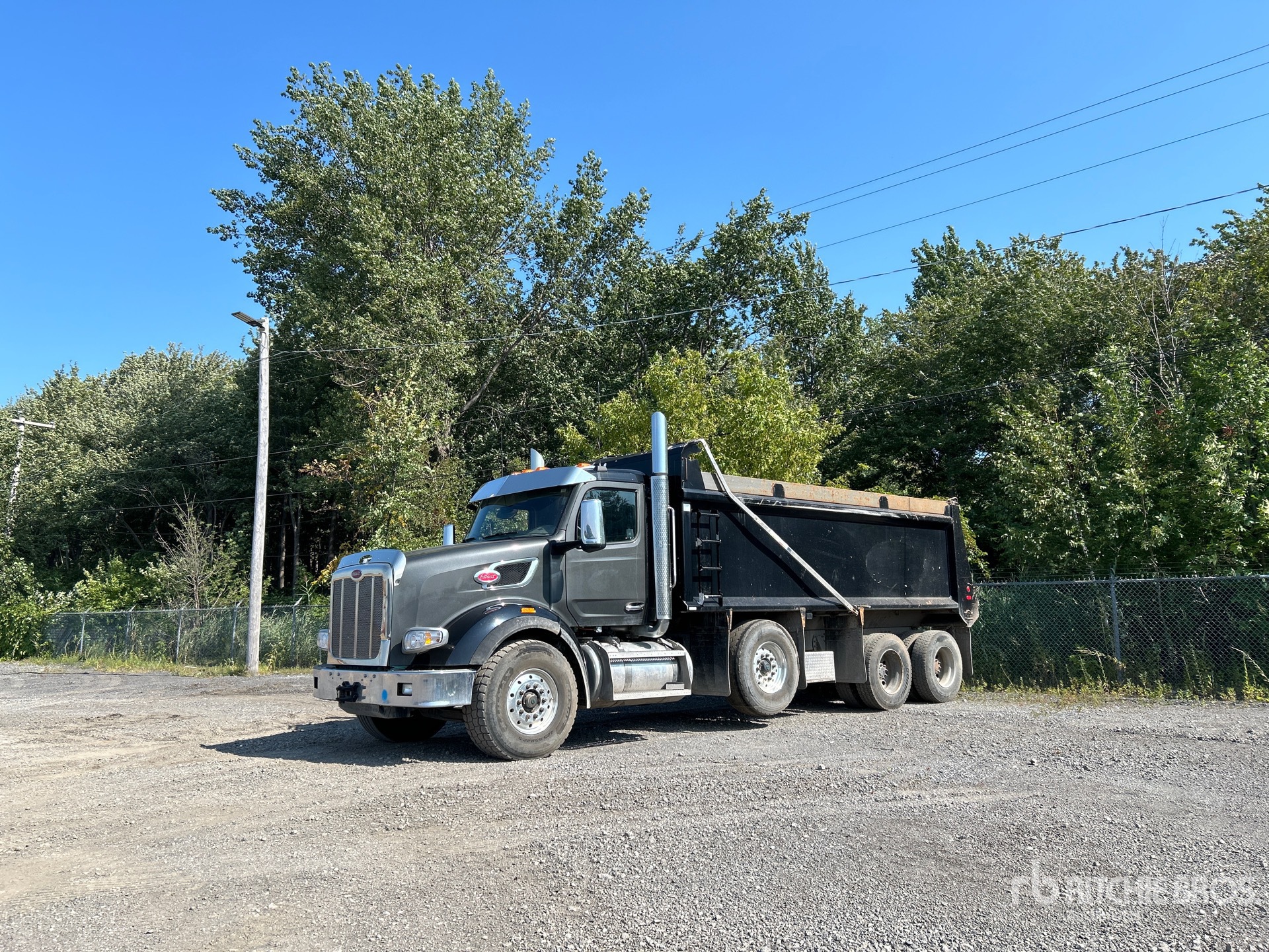 2023 Peterbilt 567