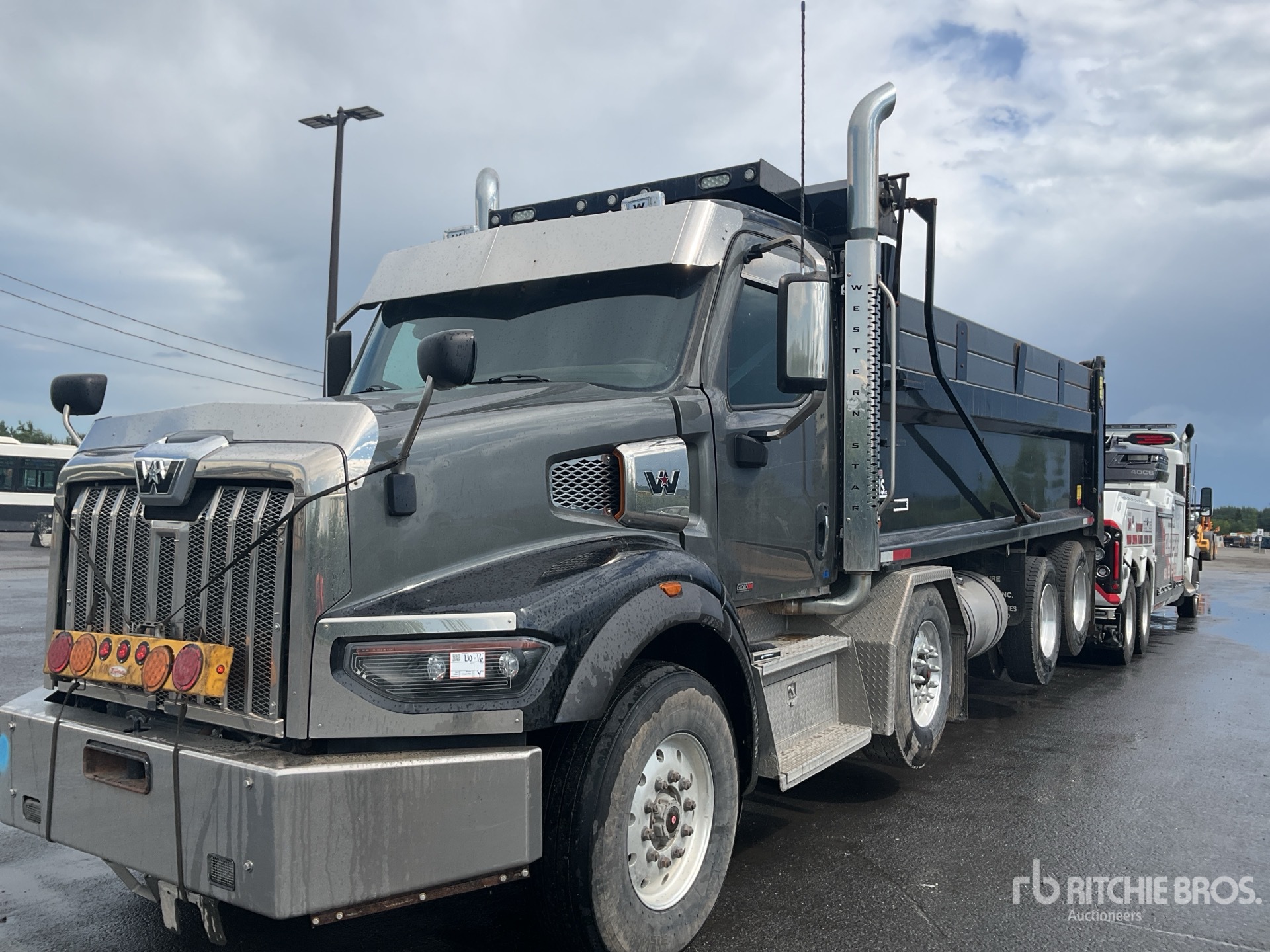 Photo of 2024 Western Star 49X