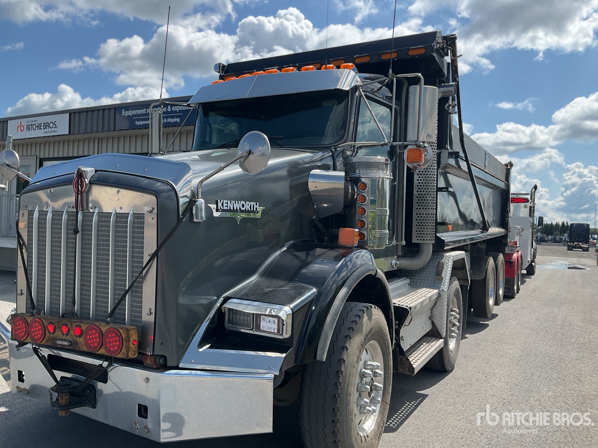 2022 Kenworth T800