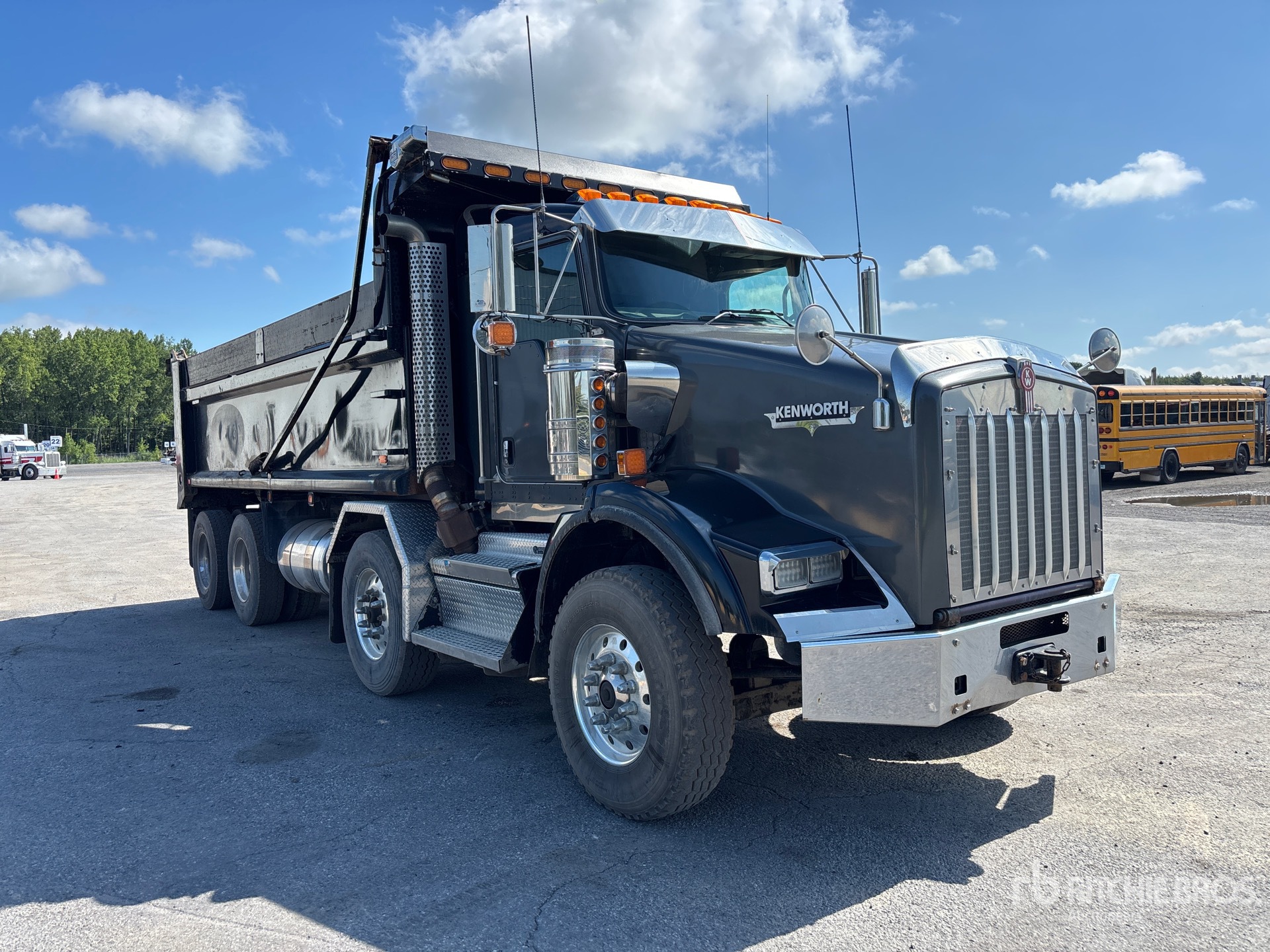 2022 Kenworth T800