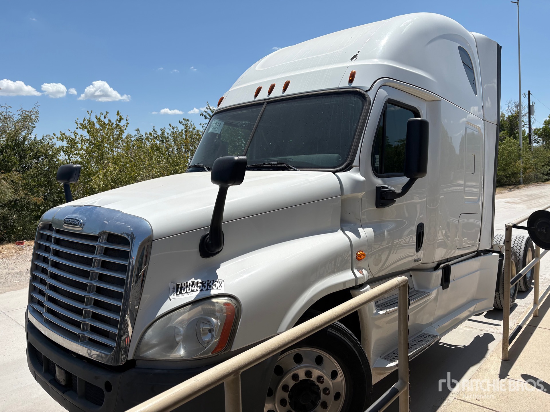 2017 Freightliner CASCADIA 125