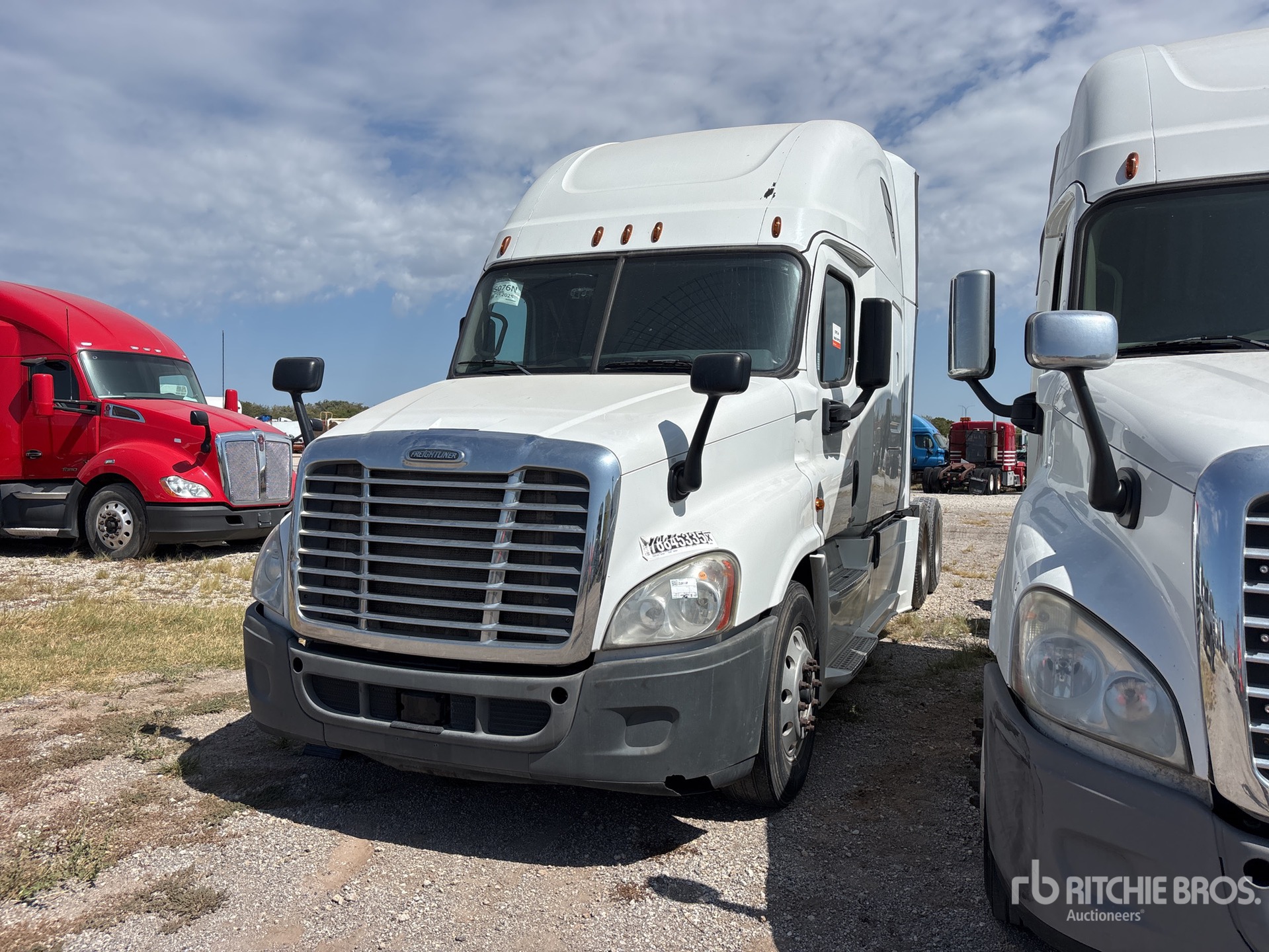 General Appearance with Bild, Ecke vorne links