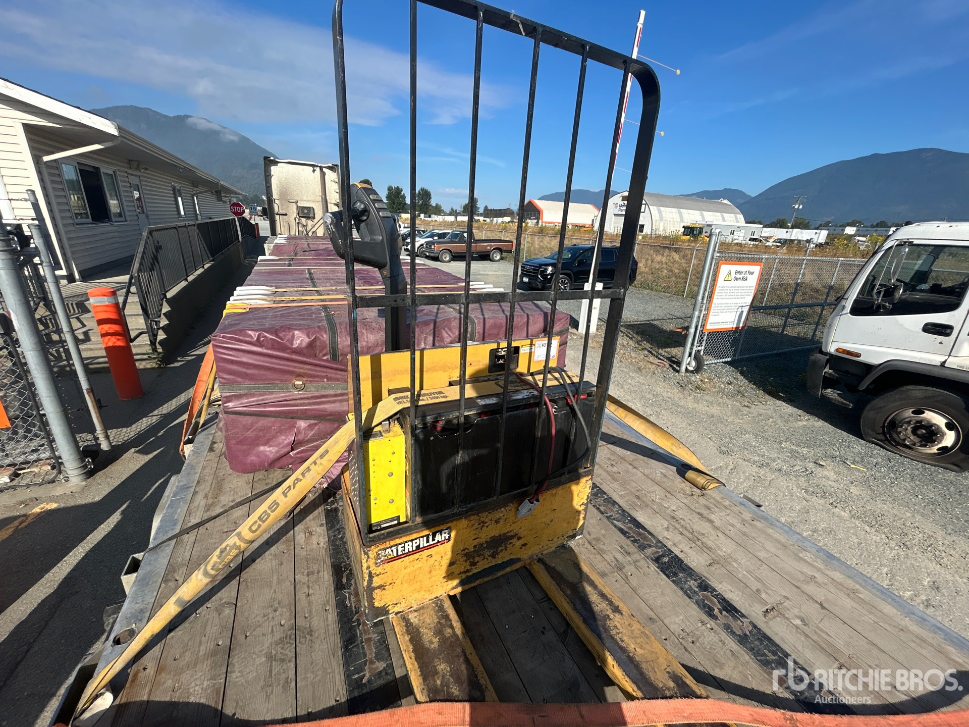 2004 Caterpillar NPP40
