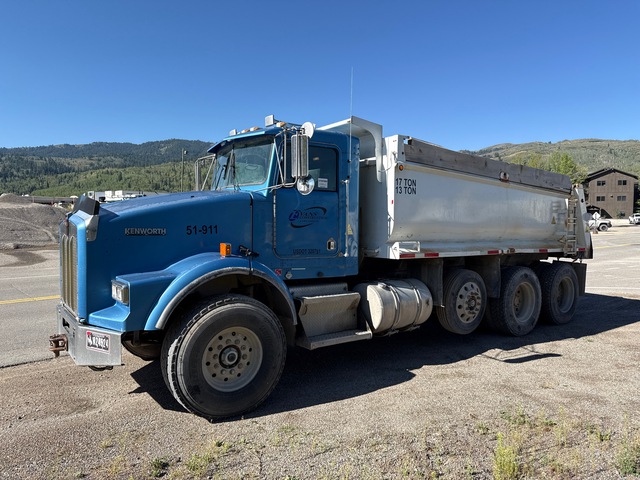 2001 Kenworth T800B 8x4 Tri/A Dump Truck 2001 Kenworth T800B 8x4 Tri/A Dump Truck