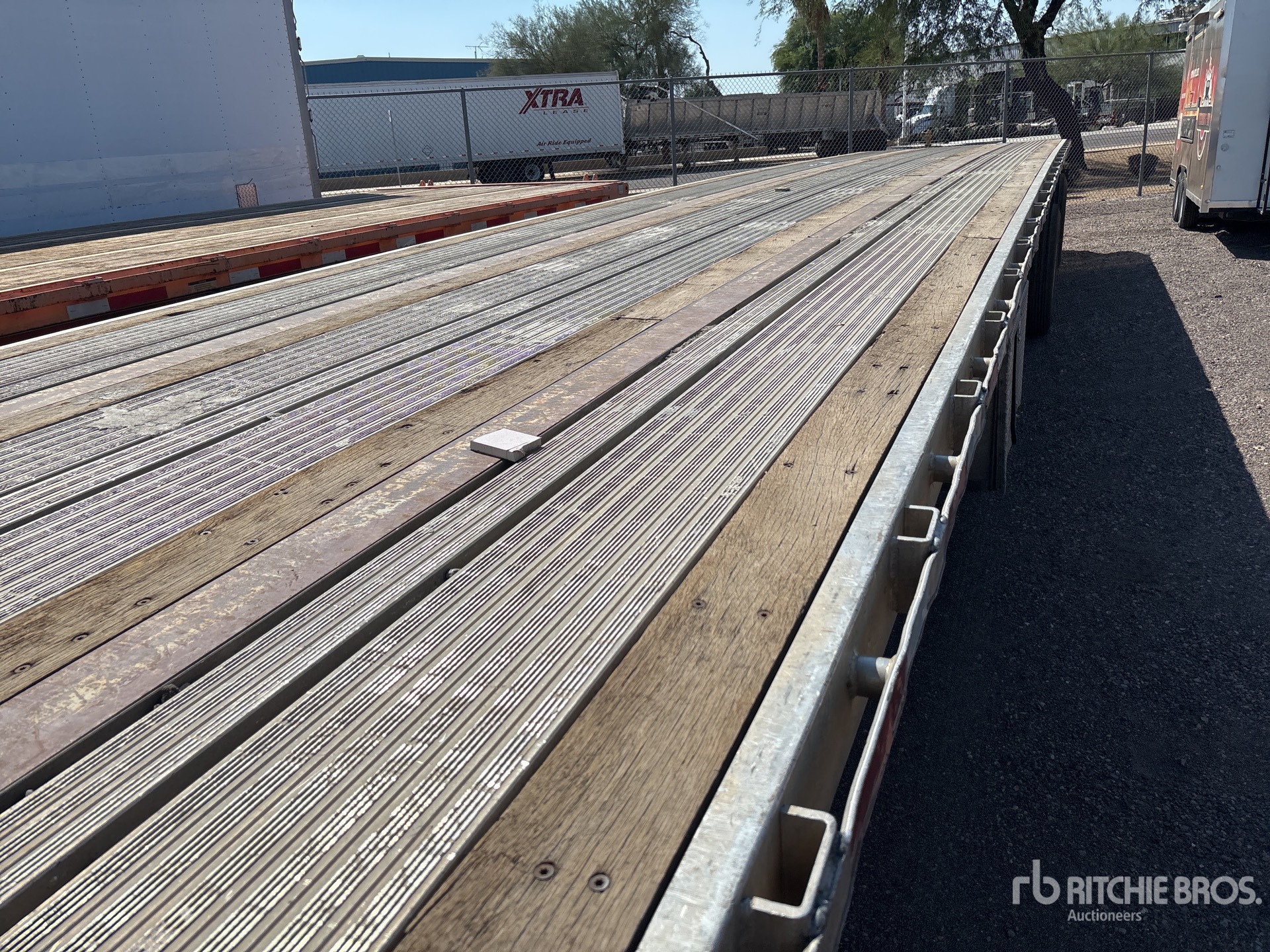 2000 Fruehauf 48 FT T/A