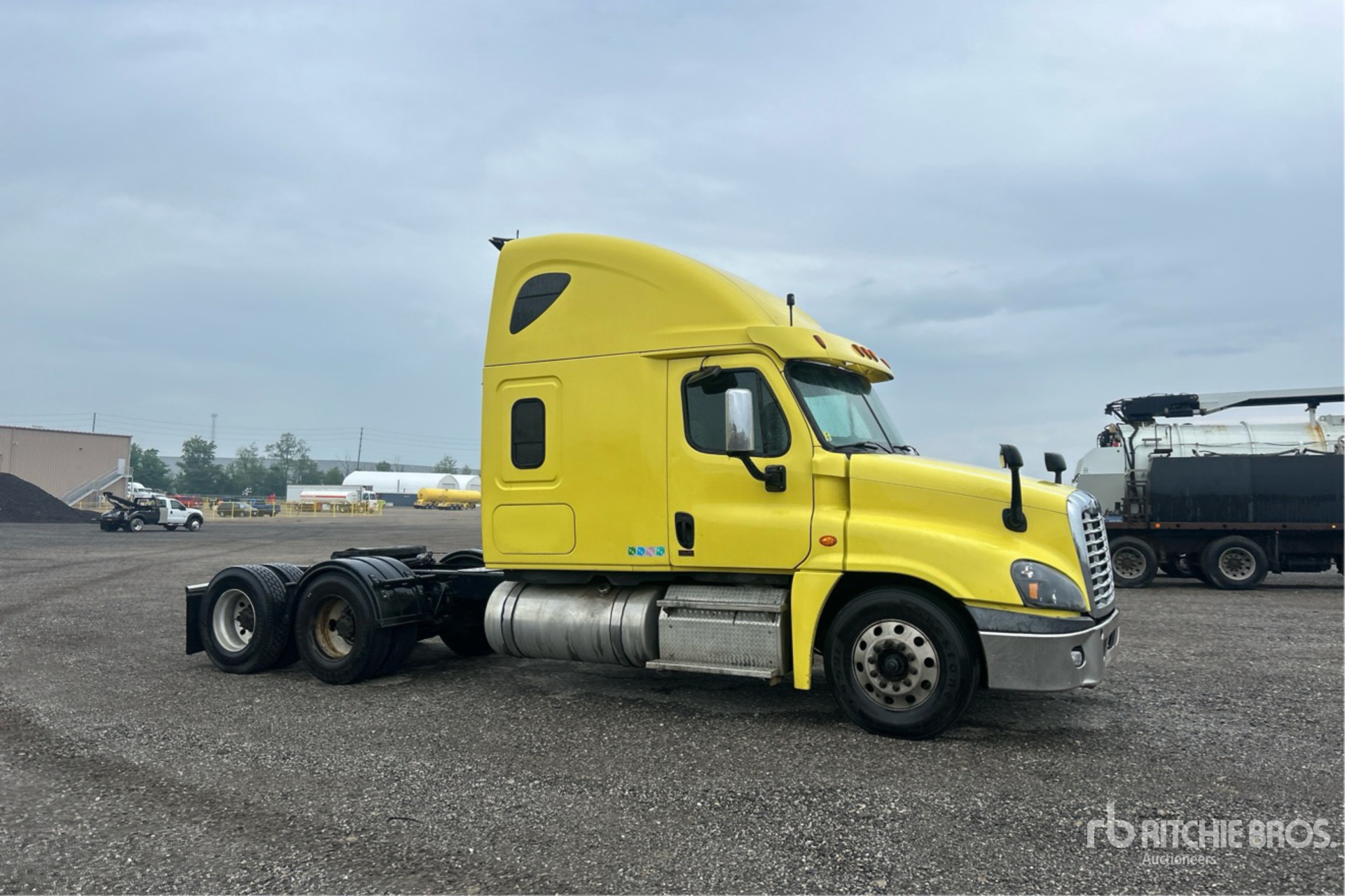 2017 Freightliner CASCADIA 125