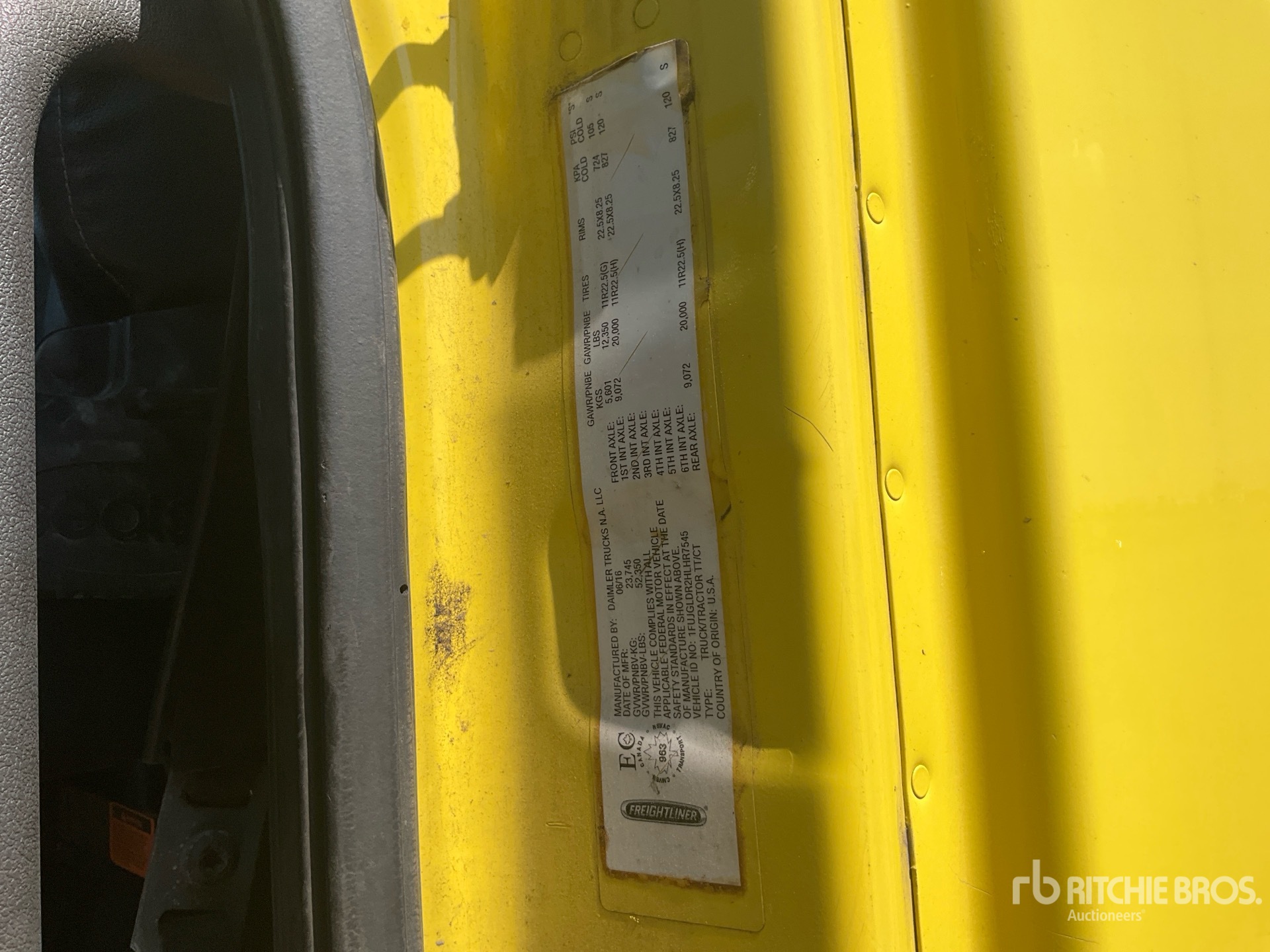 2017 Freightliner CASCADIA 125