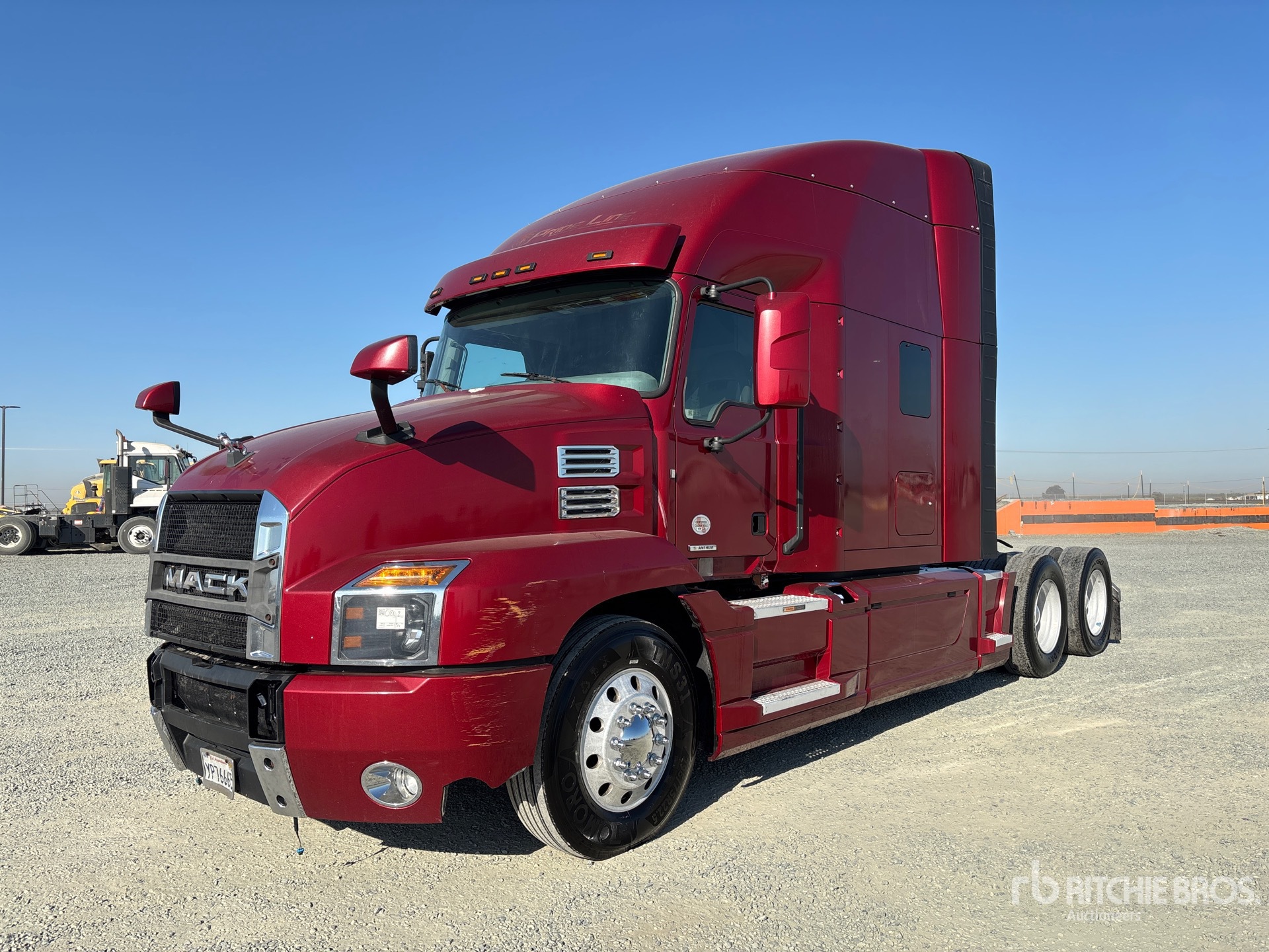 Photo of 2023 Mack AN64T