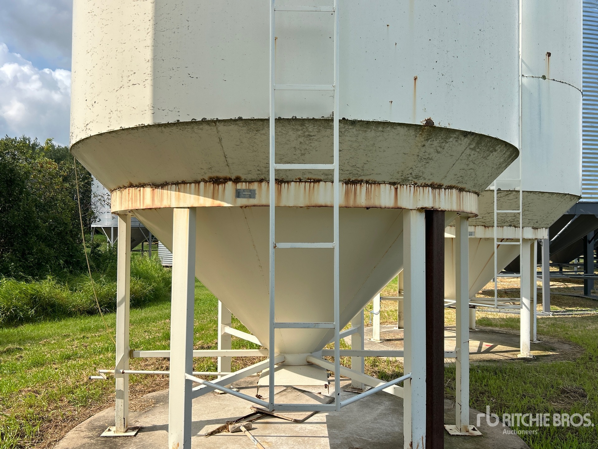 Wheatland +/- 50 TON SMOOTH WALL HOPPER