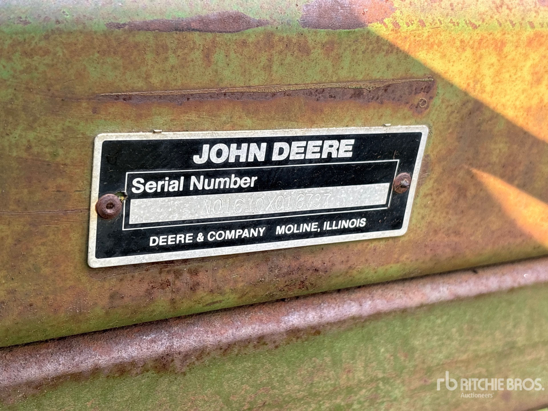 John Deere 1610