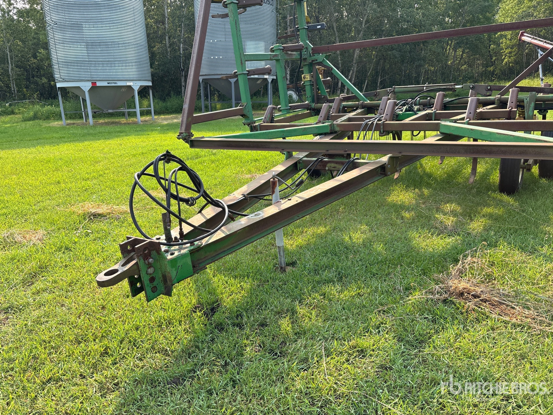 John Deere 1610