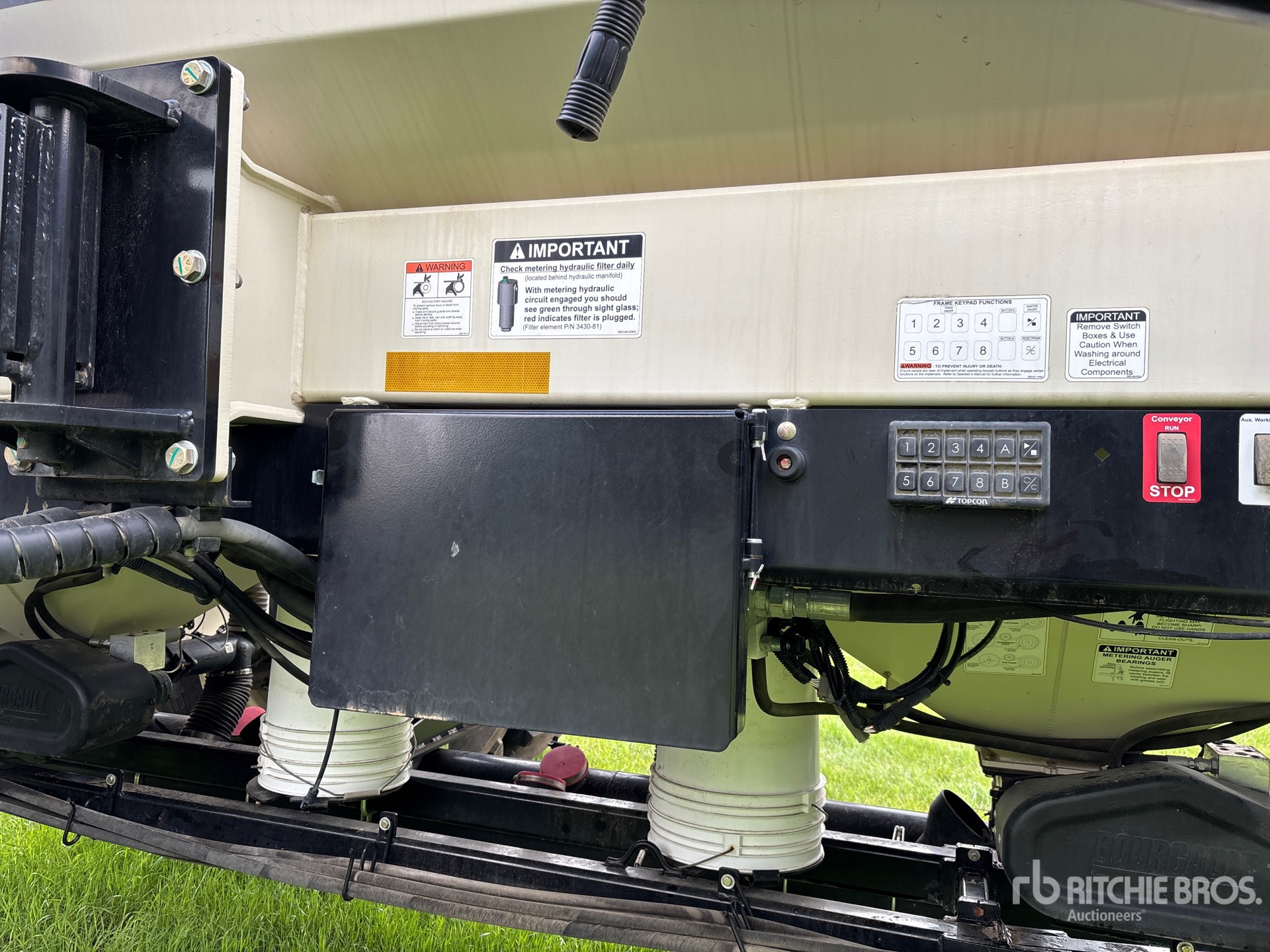 2017 Bourgault 3320 XTC