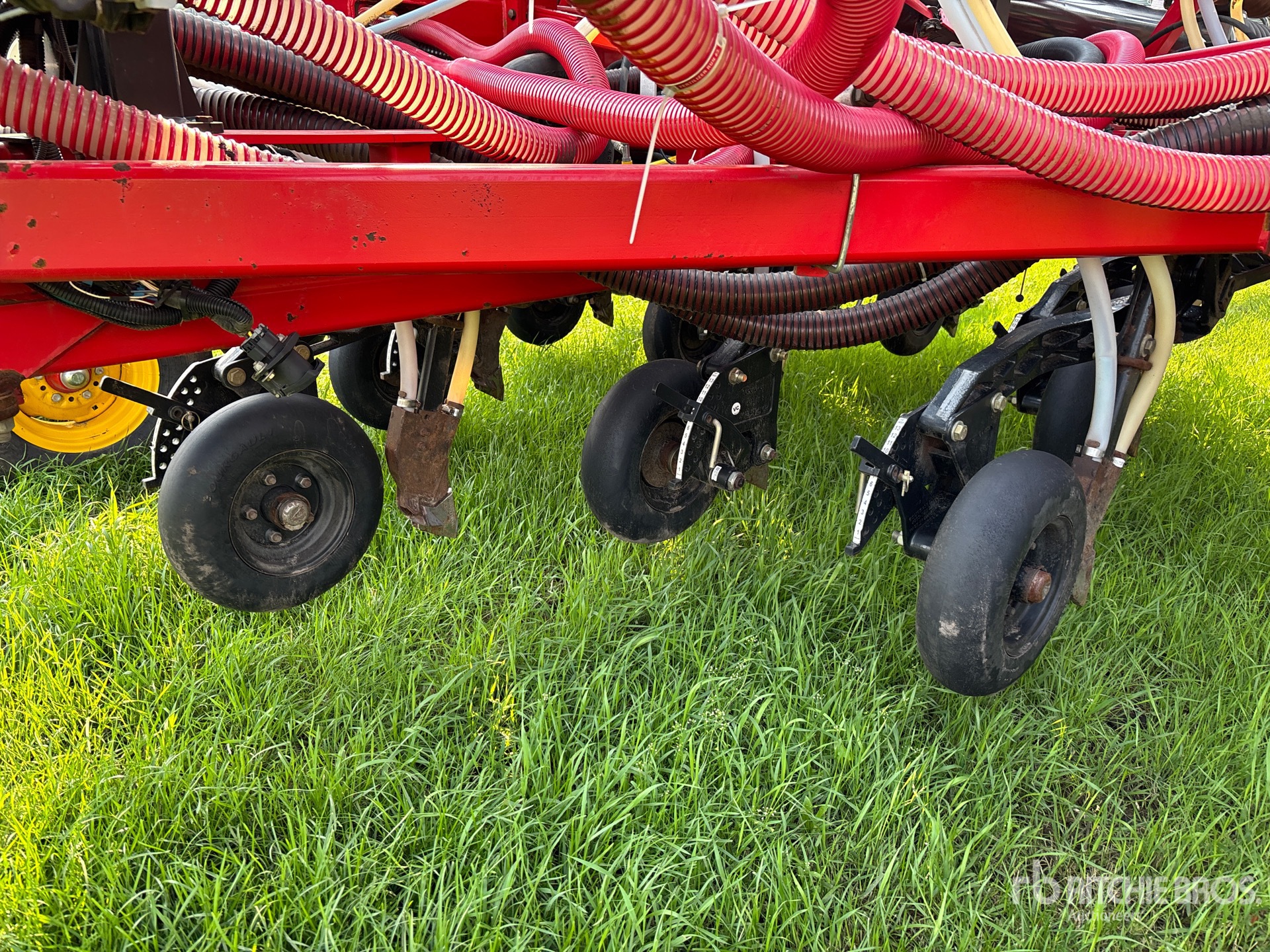 2017 Bourgault 3320 XTC
