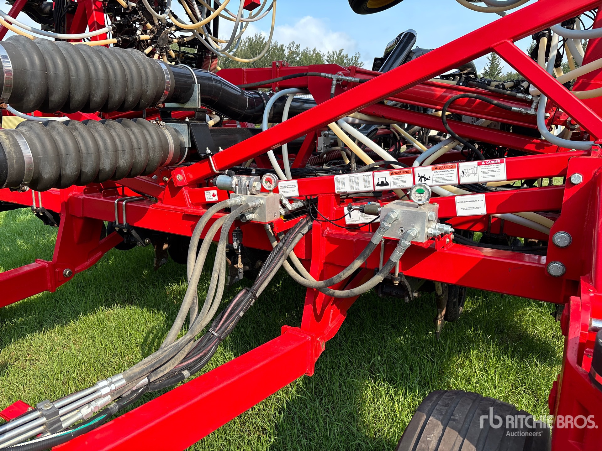 2017 Bourgault 3320 XTC