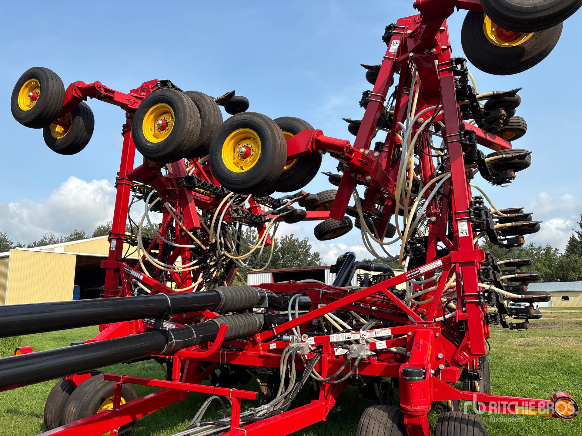 2017 Bourgault 3320 XTC