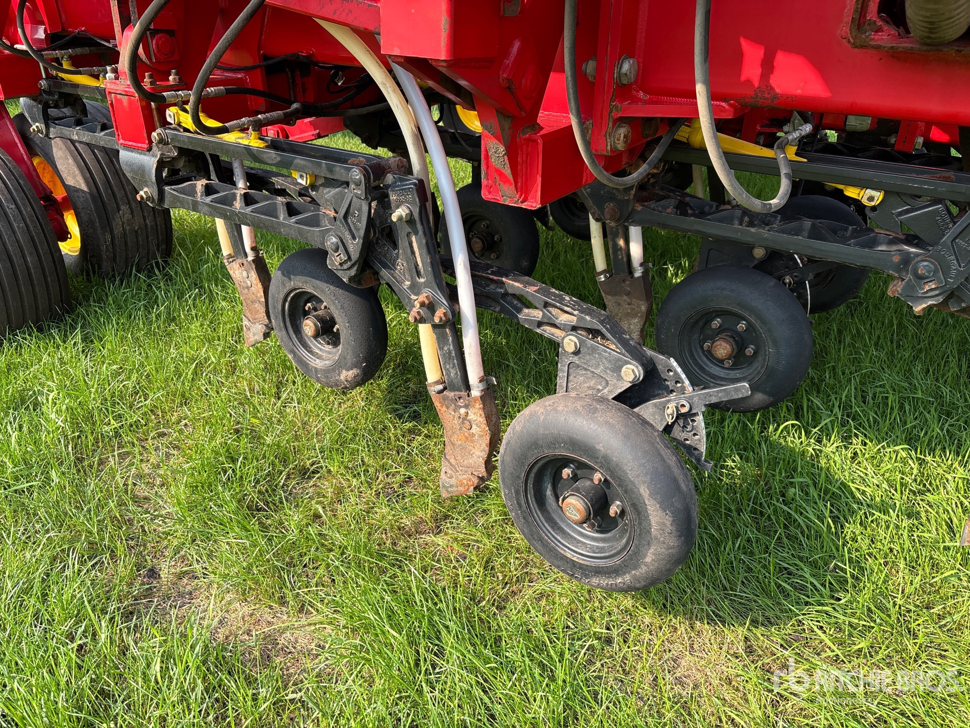 2017 Bourgault 3320 XTC
