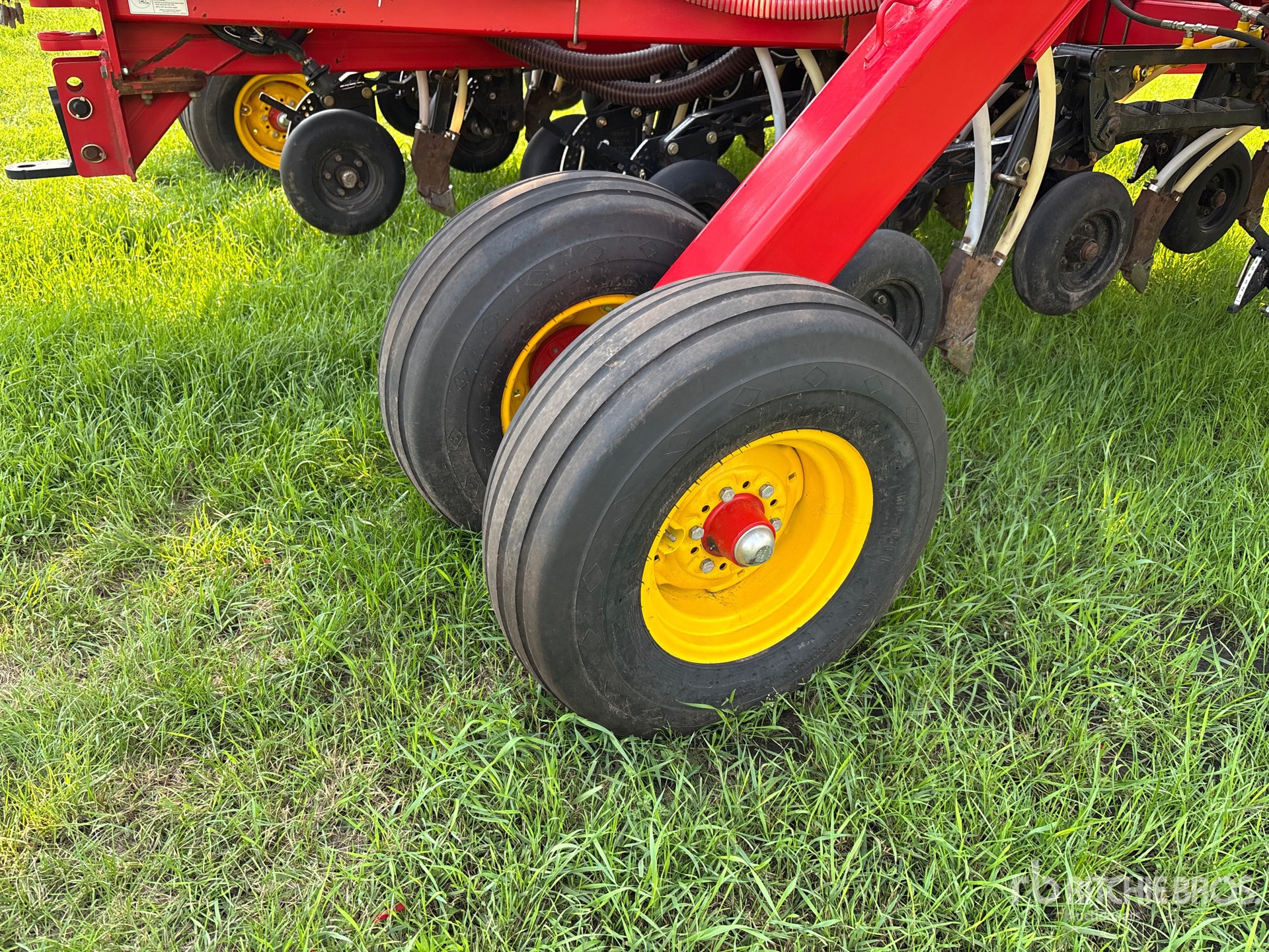 2017 Bourgault 3320 XTC