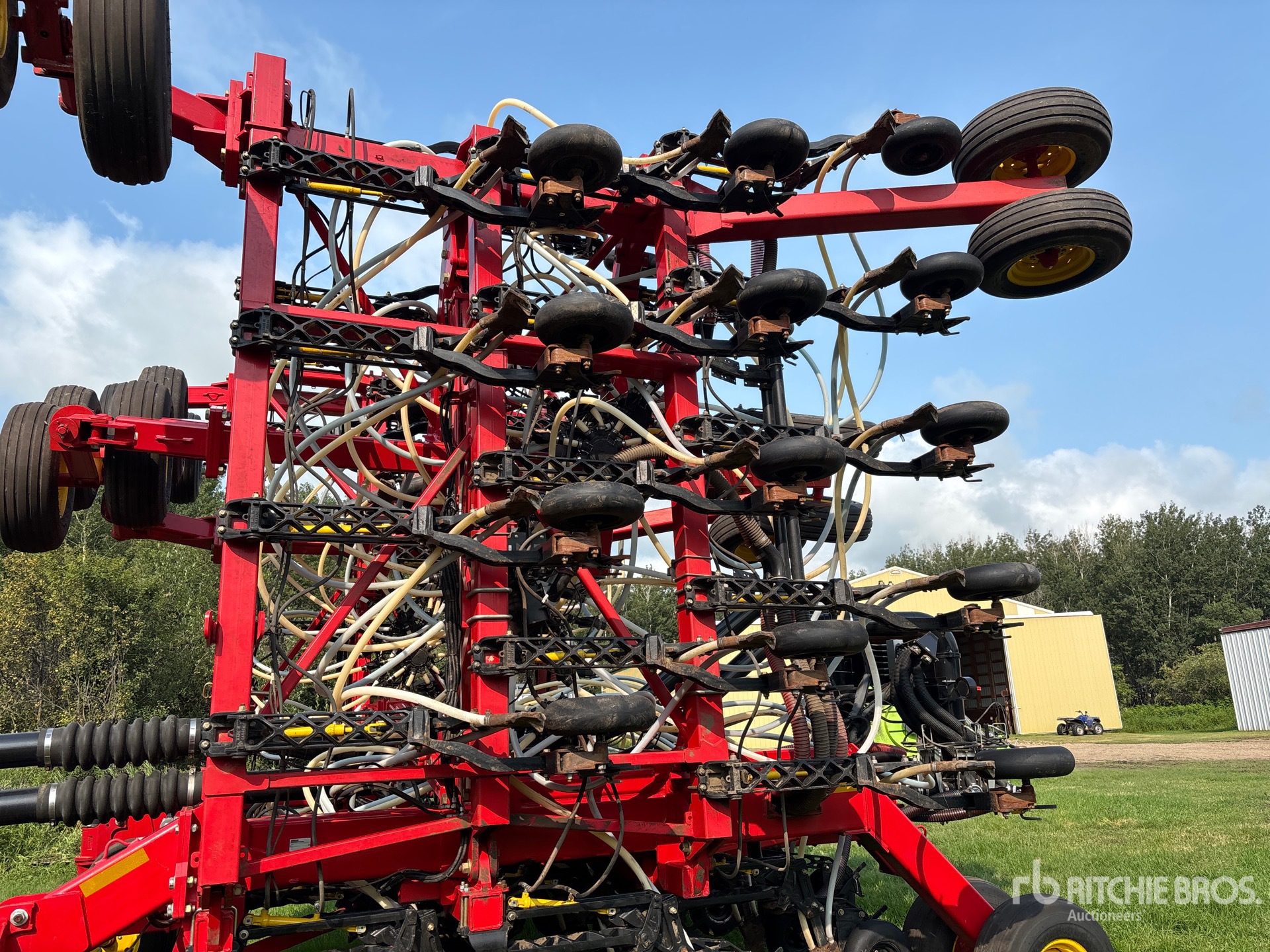 2017 Bourgault 3320 XTC