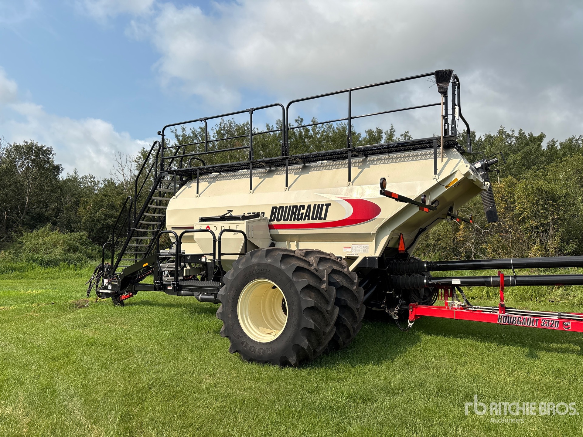 2017 Bourgault 3320 XTC