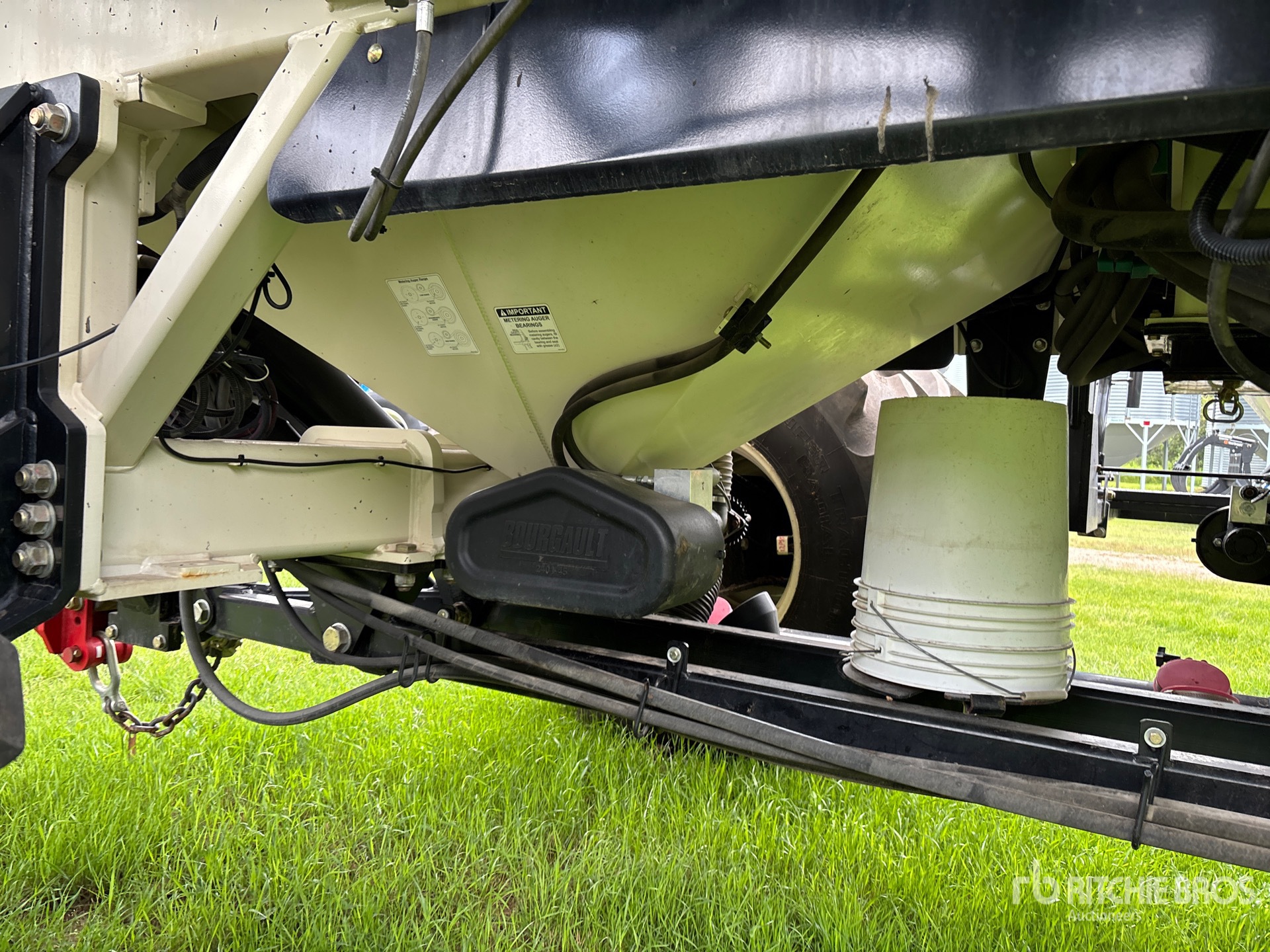 2017 Bourgault 3320 XTC