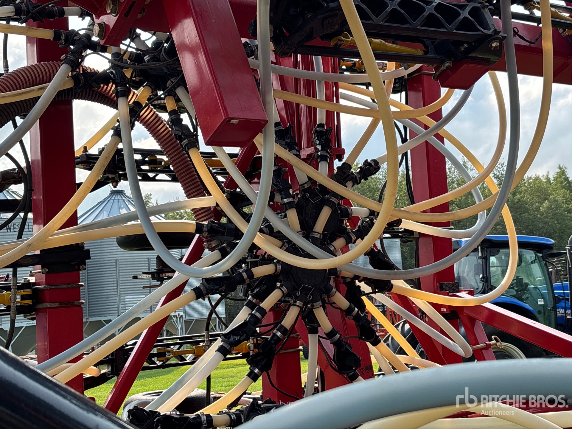 2017 Bourgault 3320 XTC
