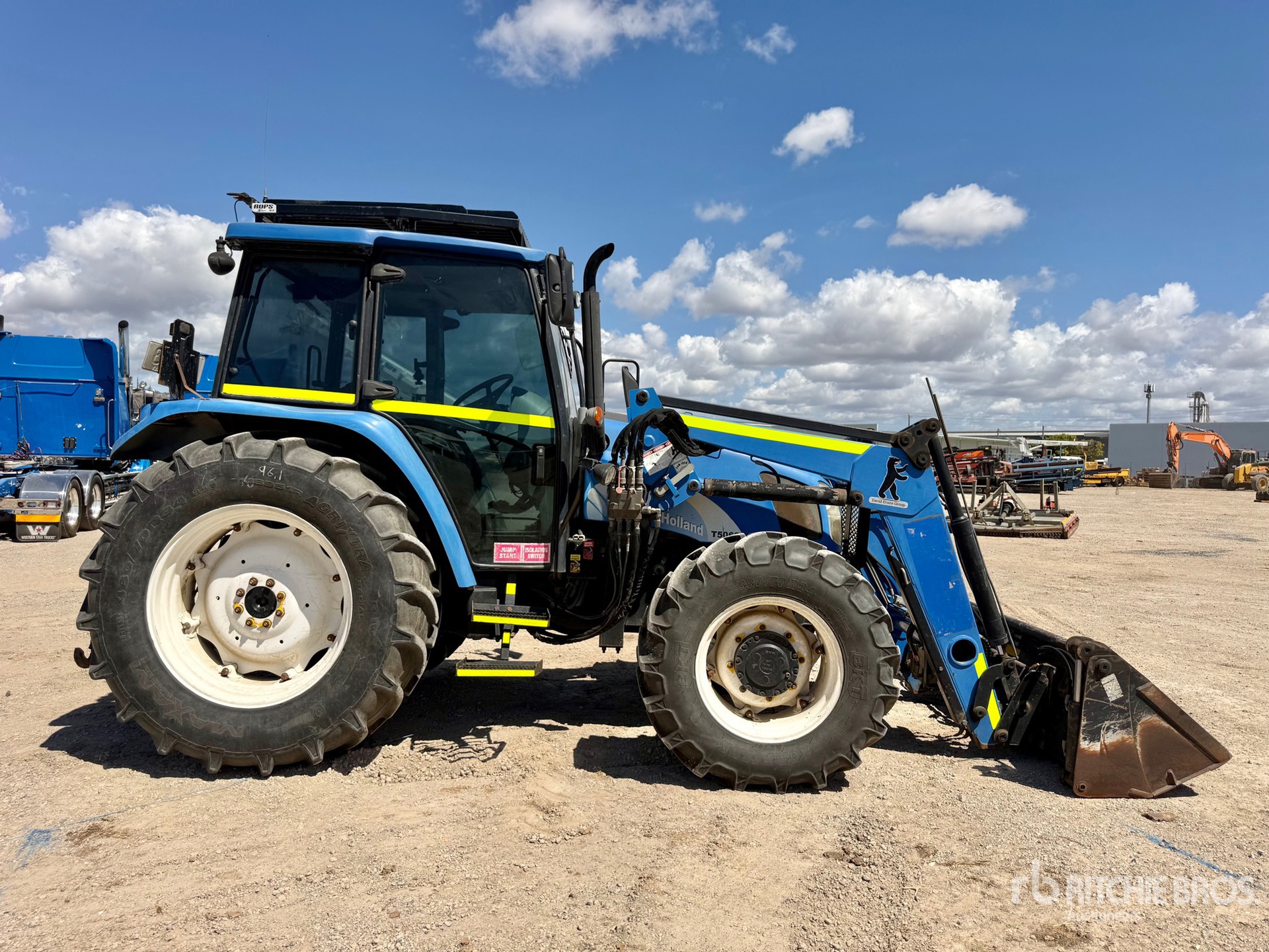 2013 New Holland T5060