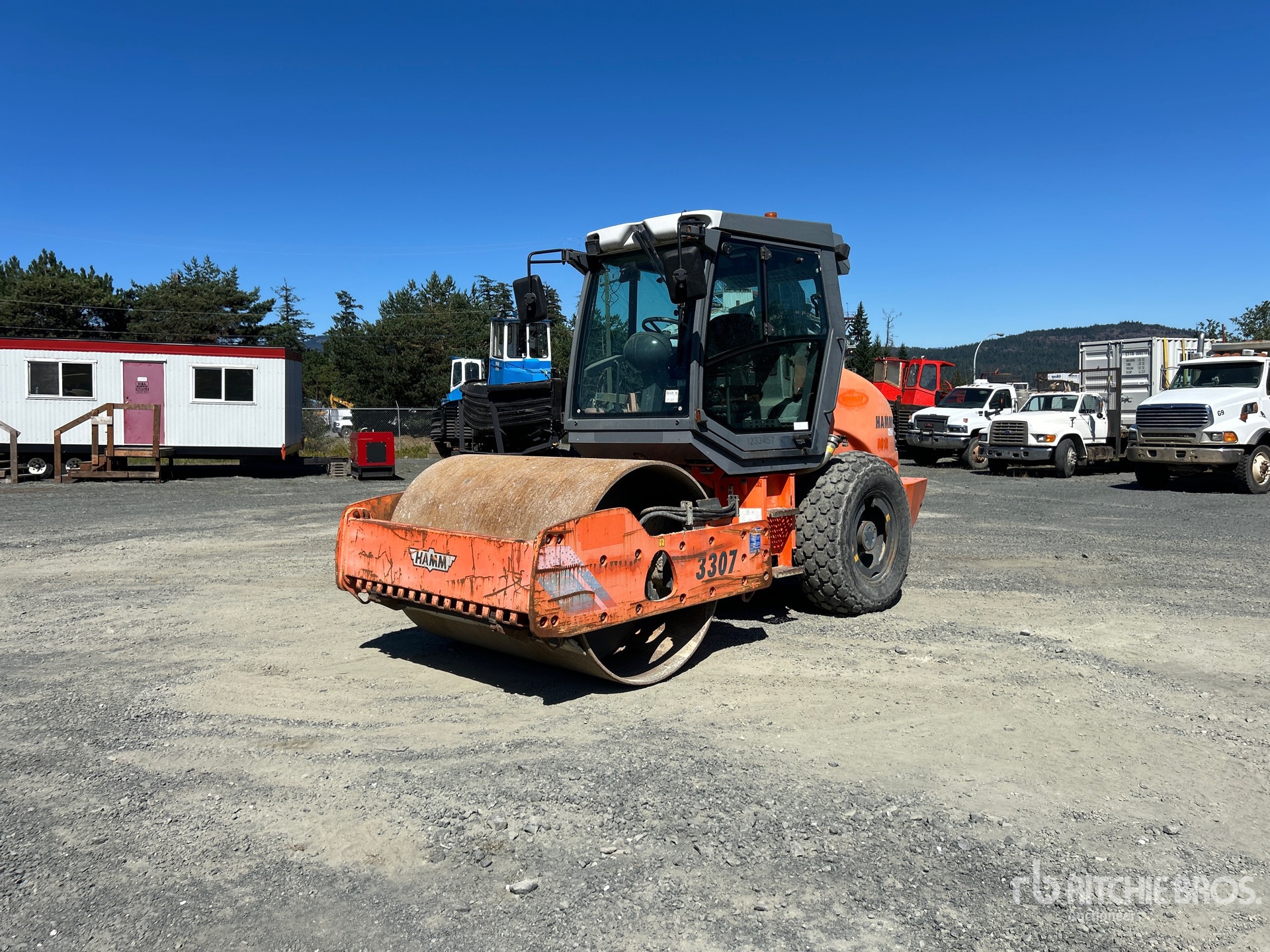2011 Hamm 3307