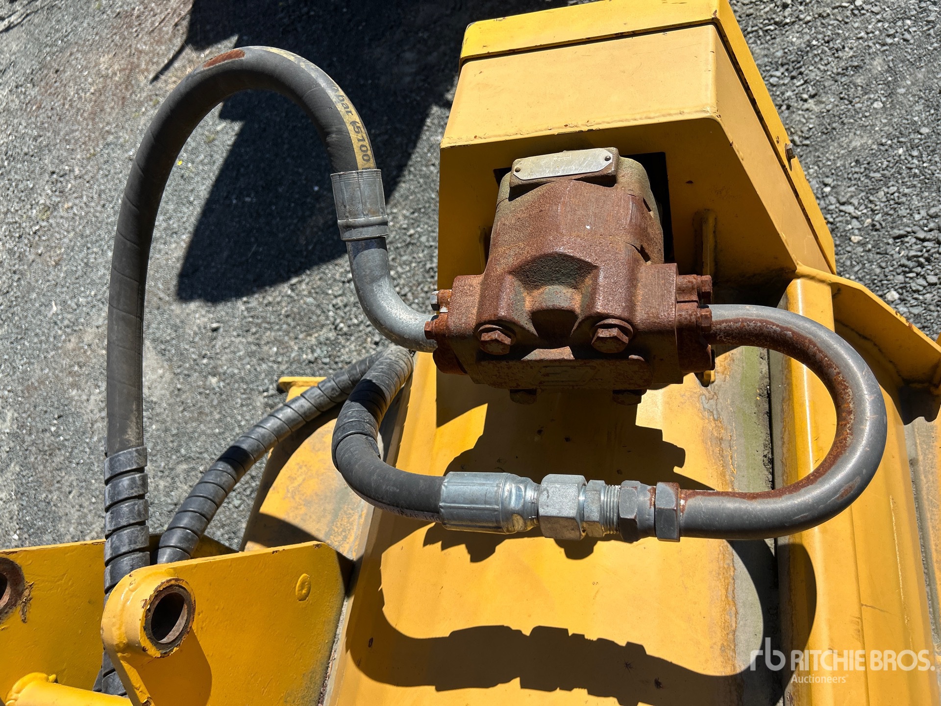 2003 John Deere 7420