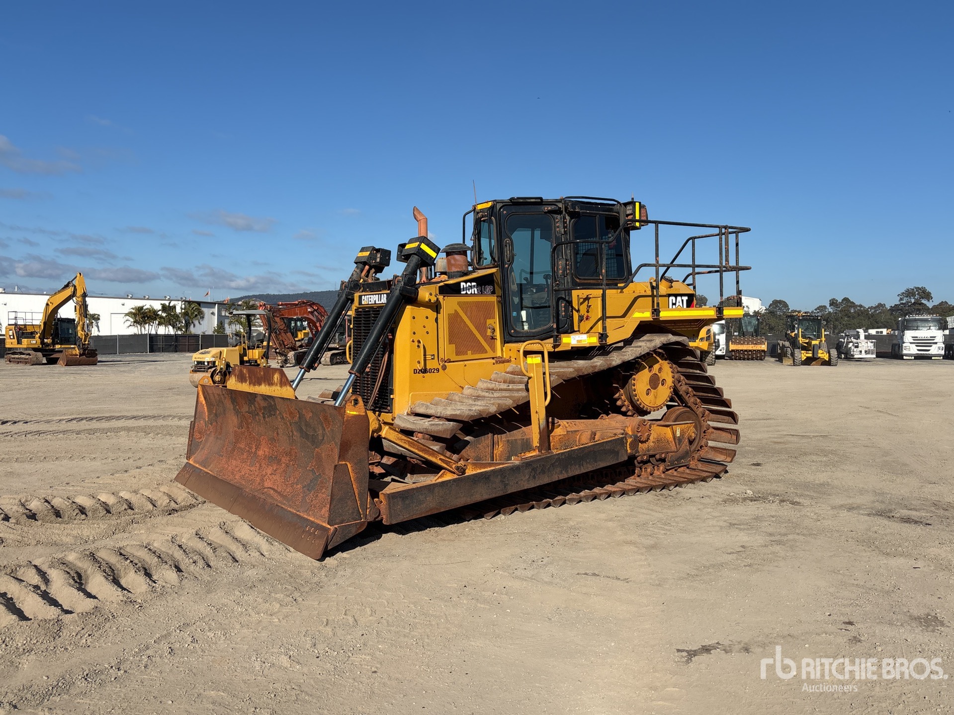 2021 Caterpillar D6R2 LGP