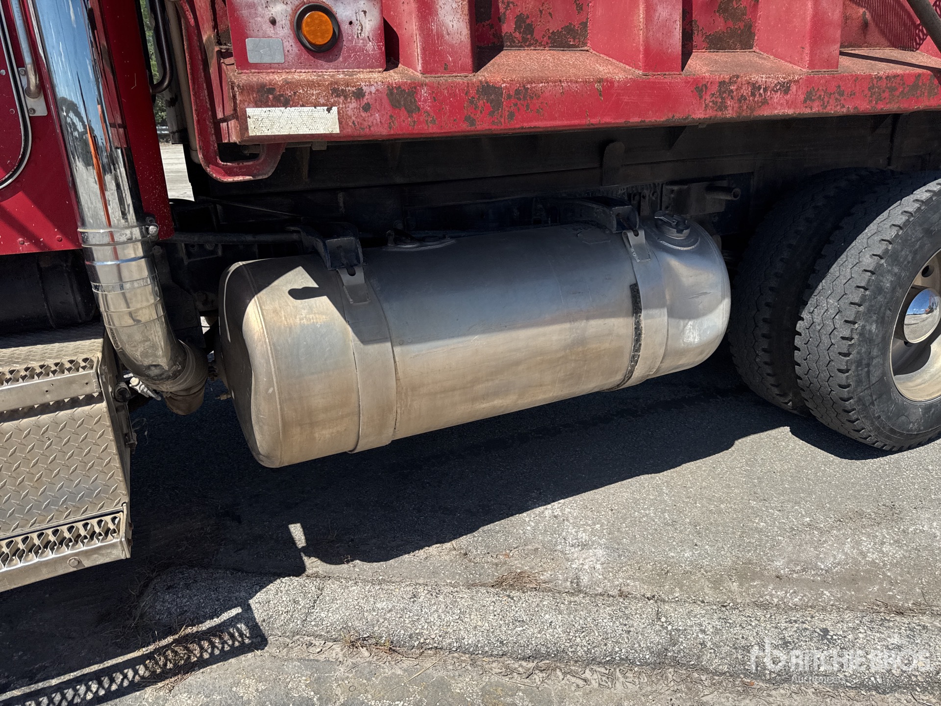 1984 Peterbilt 359