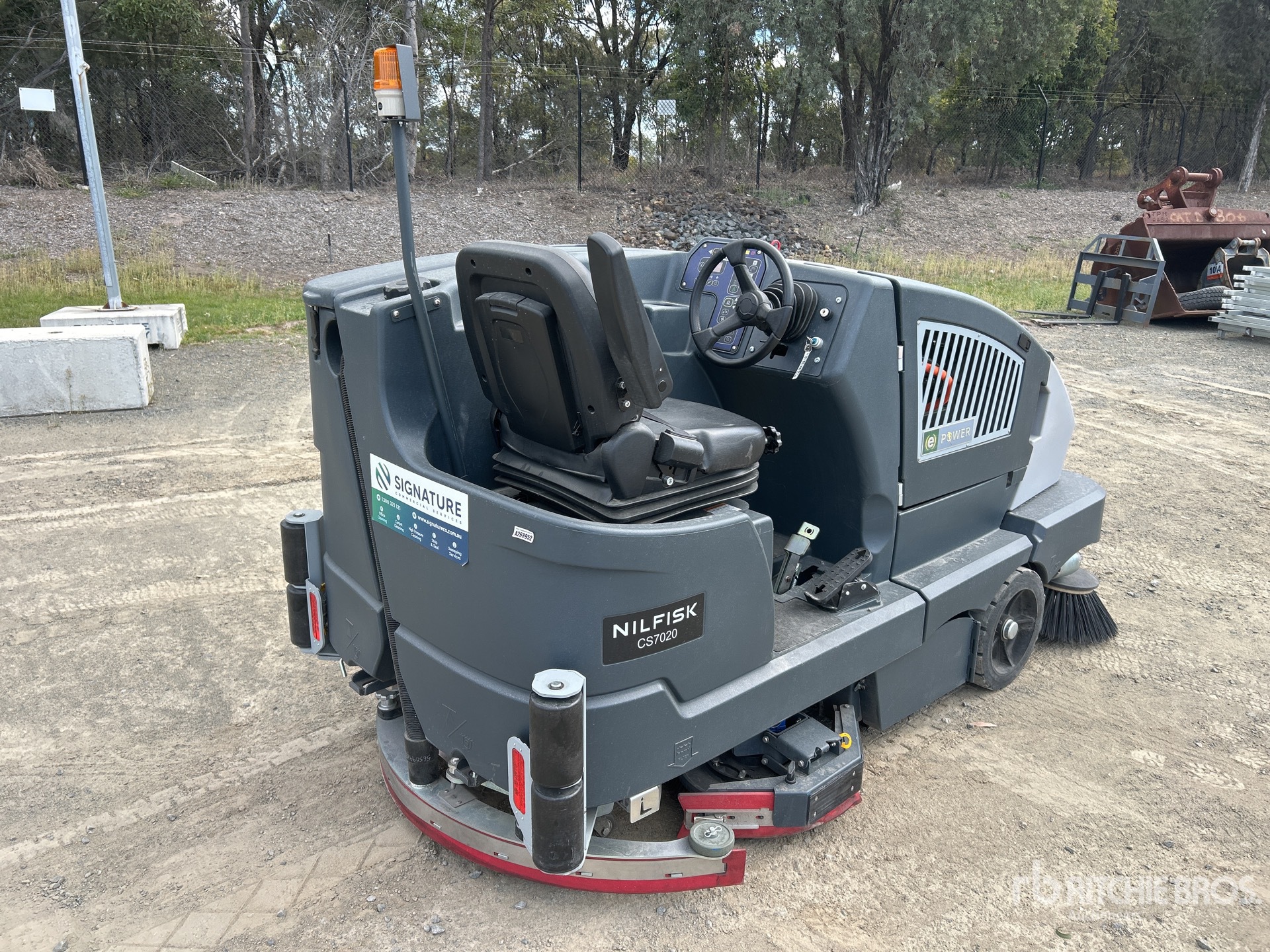 General Appearance with Picture, Left Rear Corner