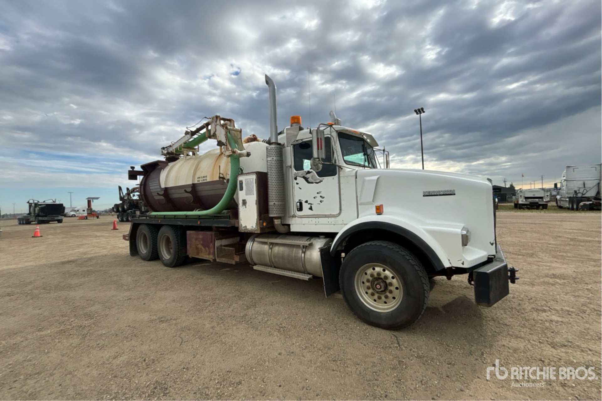 2003 Kenworth T-800