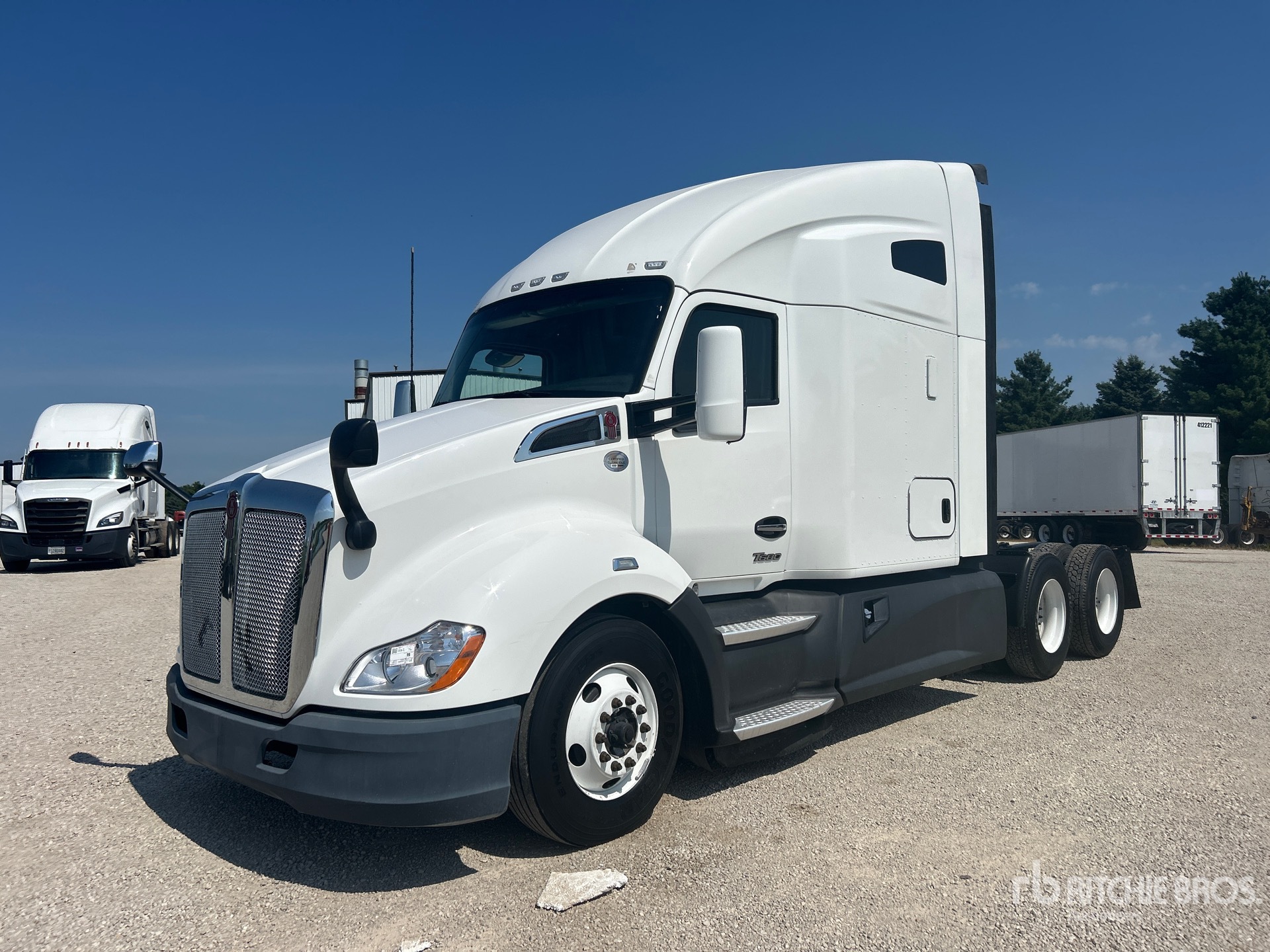 Photo of 2022 Kenworth T680