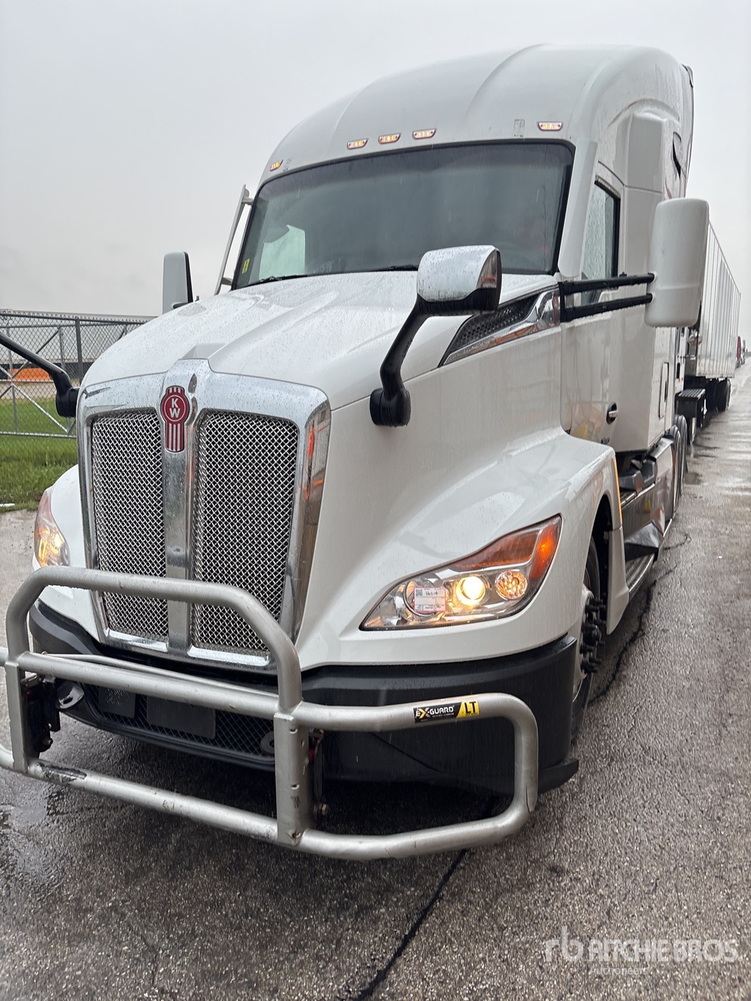 2023 Kenworth T680