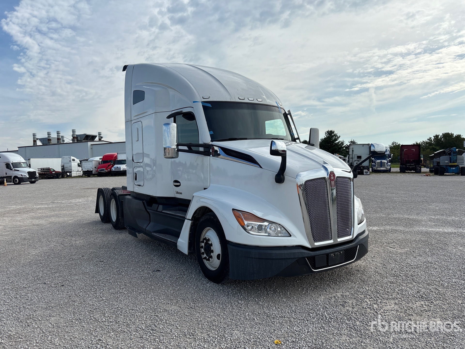 2023 Kenworth T680